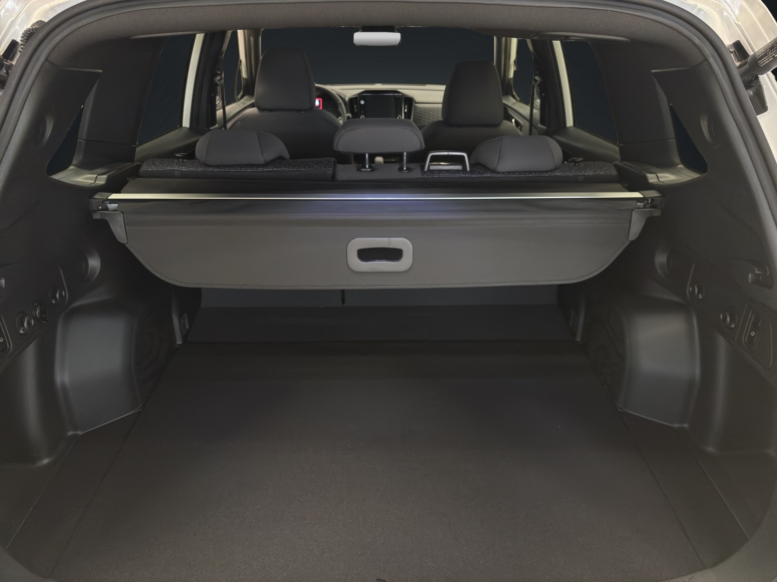 SUBARU Forester Station 2.0i e-Boxer Swiss Plus-image-12