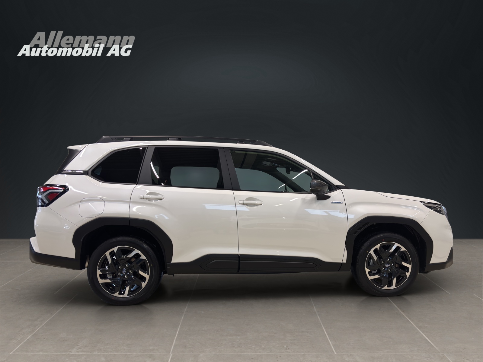 SUBARU Forester Station 2.0i e-Boxer Swiss Plus-image-6