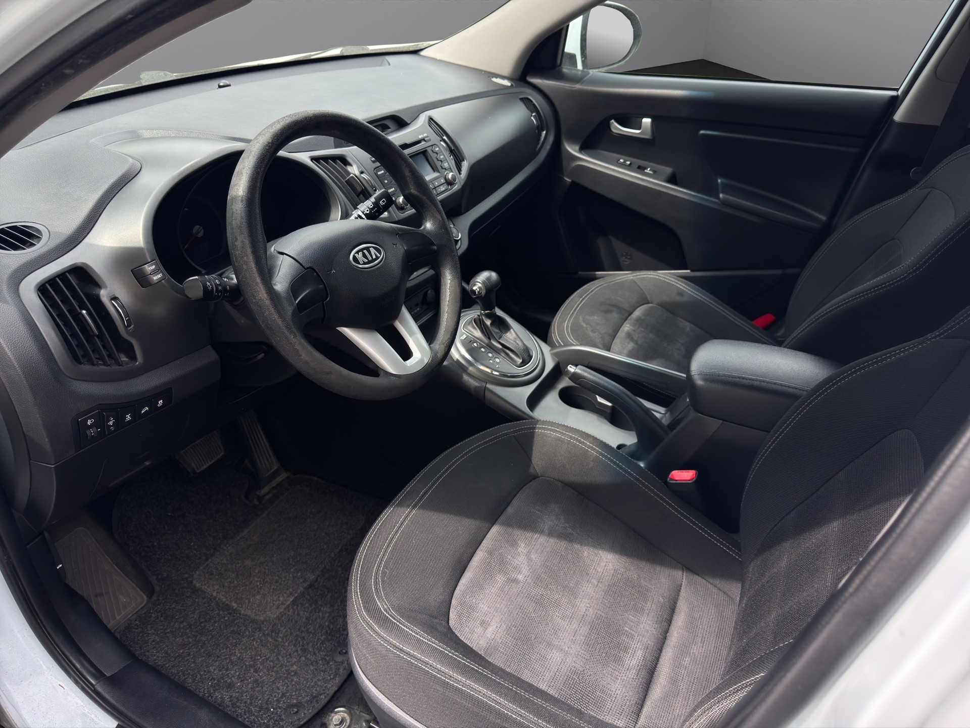 KIA Sportage 2.0 Trend 4WD Automatic-image-11