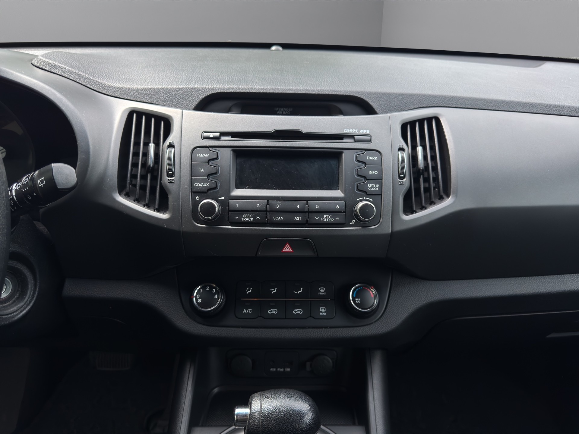 KIA Sportage 2.0 Trend 4WD Automatic-image-13