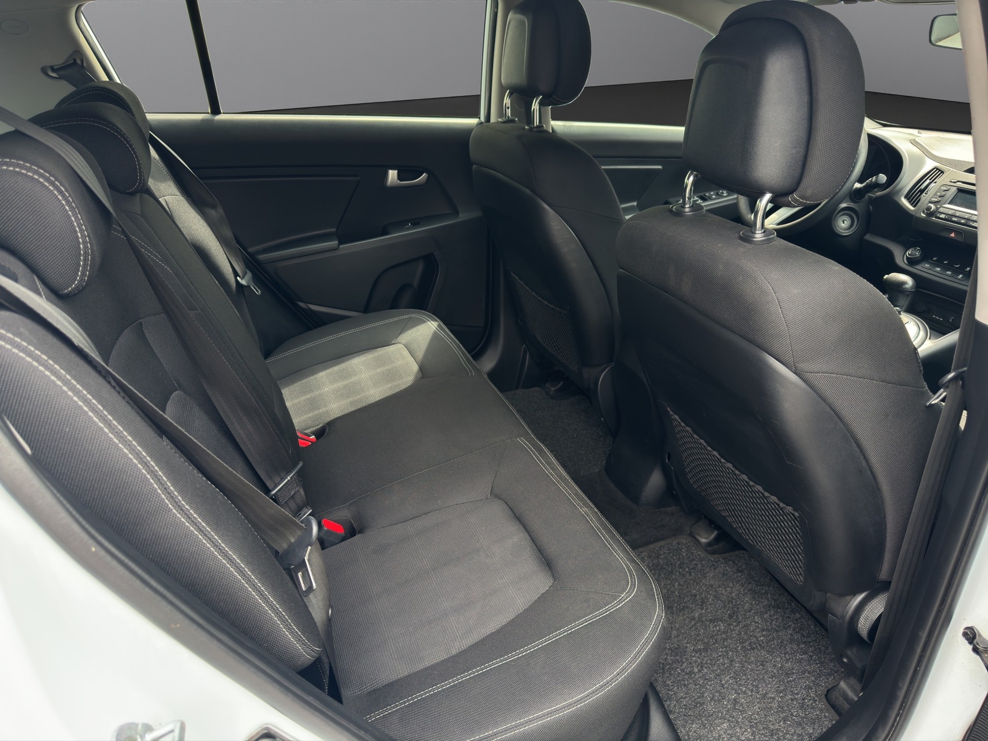 KIA Sportage 2.0 Trend 4WD Automatic-image-9
