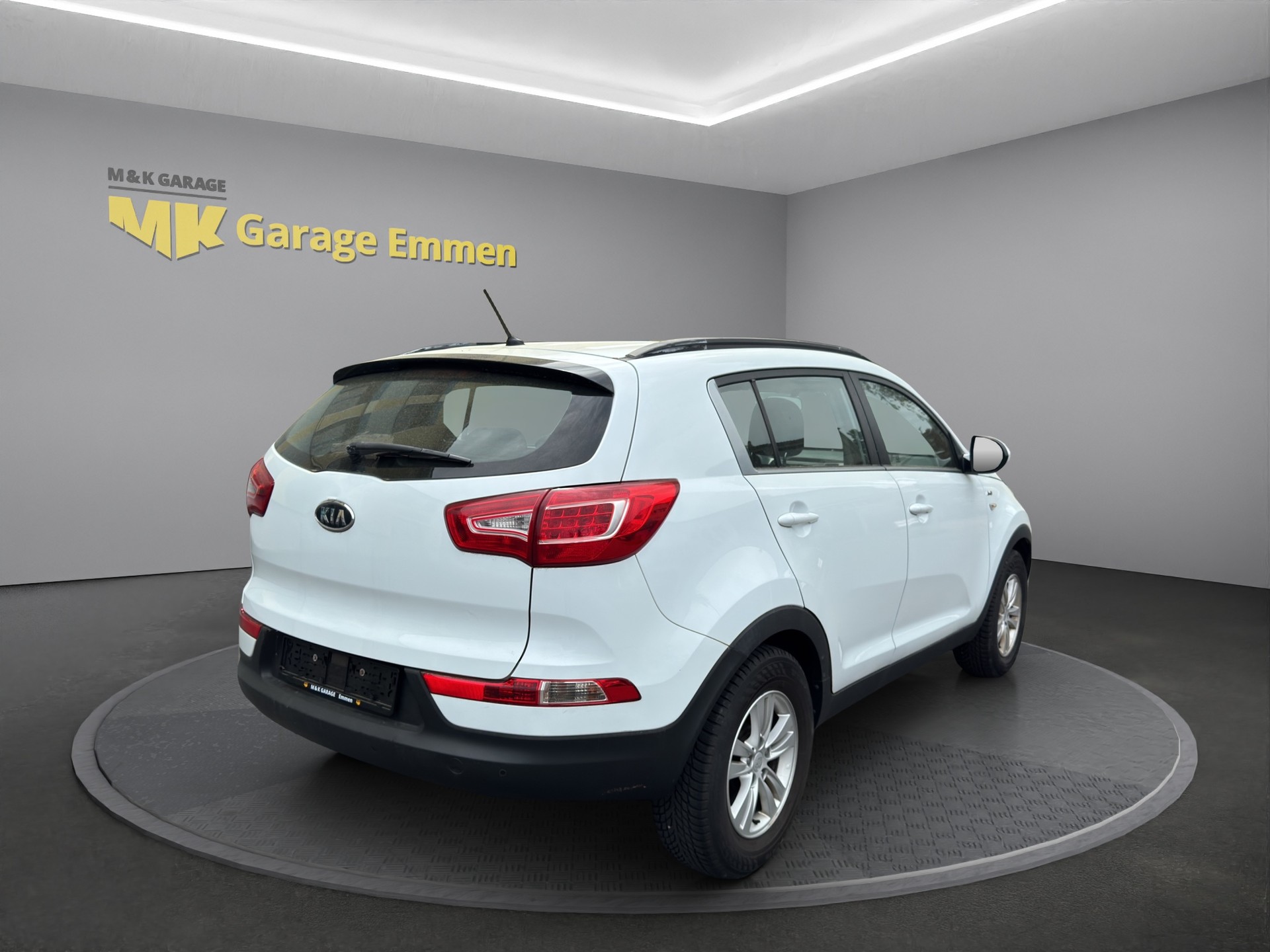 KIA Sportage 2.0 Trend 4WD Automatic-image-4
