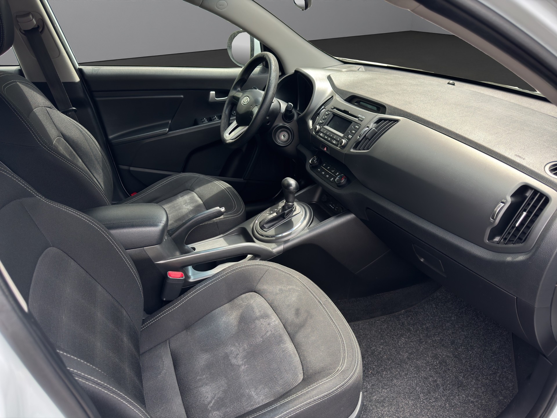 KIA Sportage 2.0 Trend 4WD Automatic-image-10