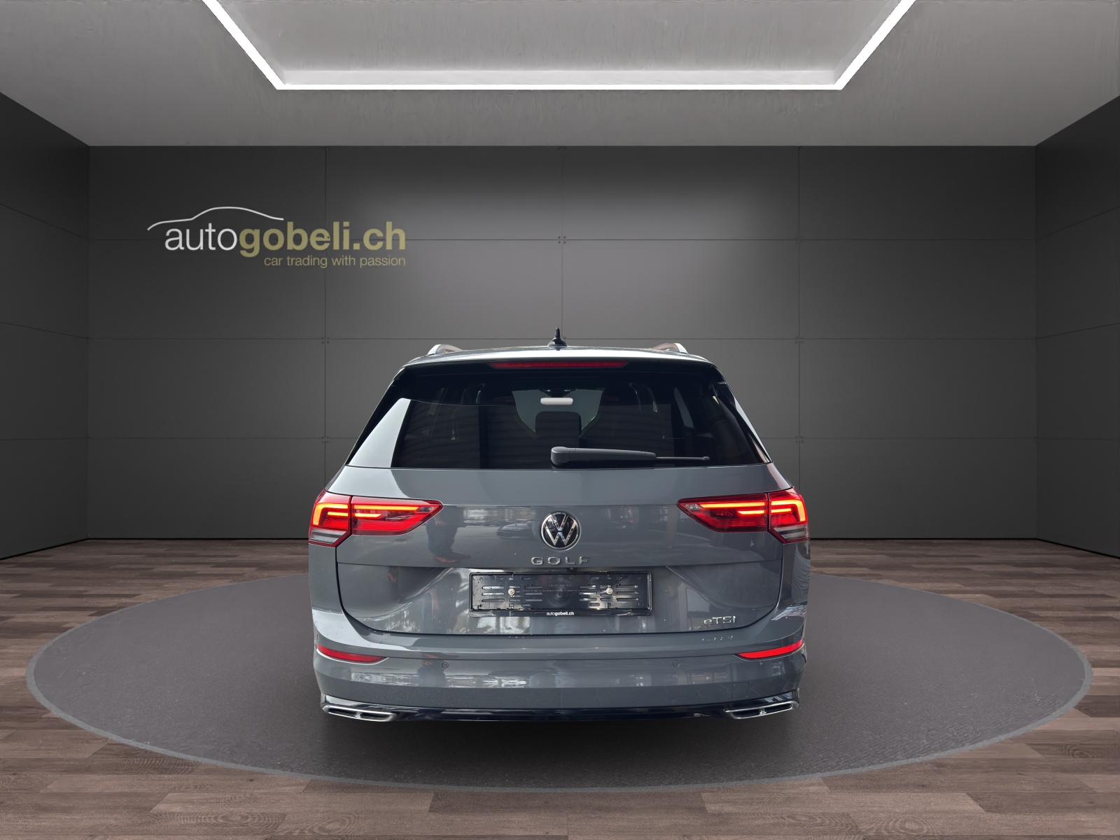 VW Golf Variant 1.5 eTSI mHEV R-Line-image-11