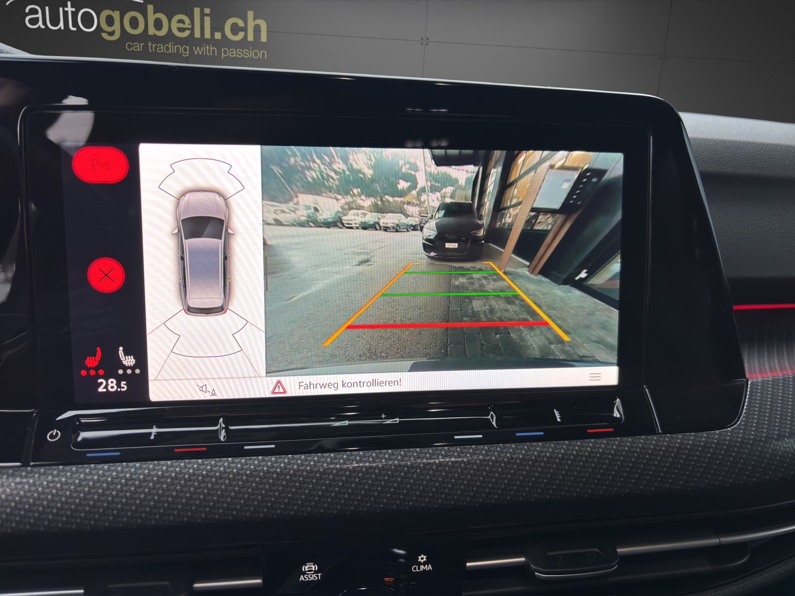 VW Golf Variant 1.5 eTSI mHEV R-Line-image-7