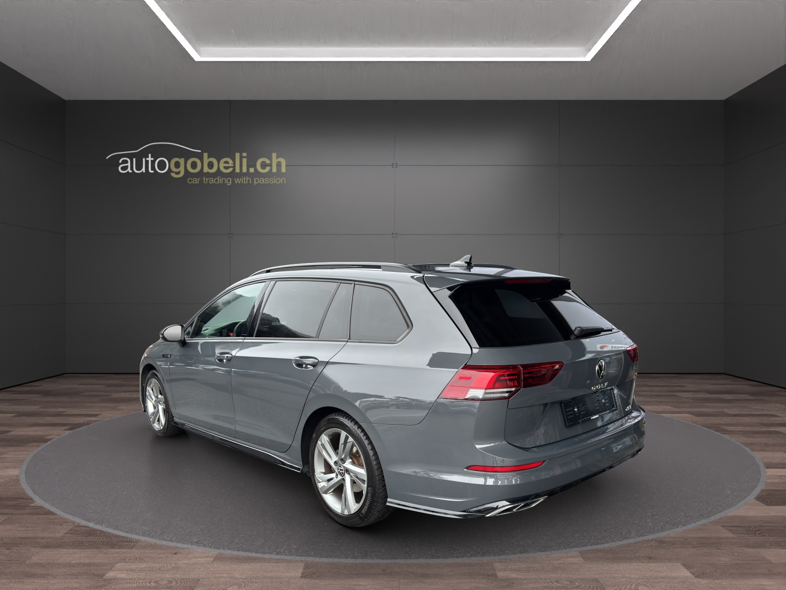 VW Golf Variant 1.5 eTSI mHEV R-Line-image-1