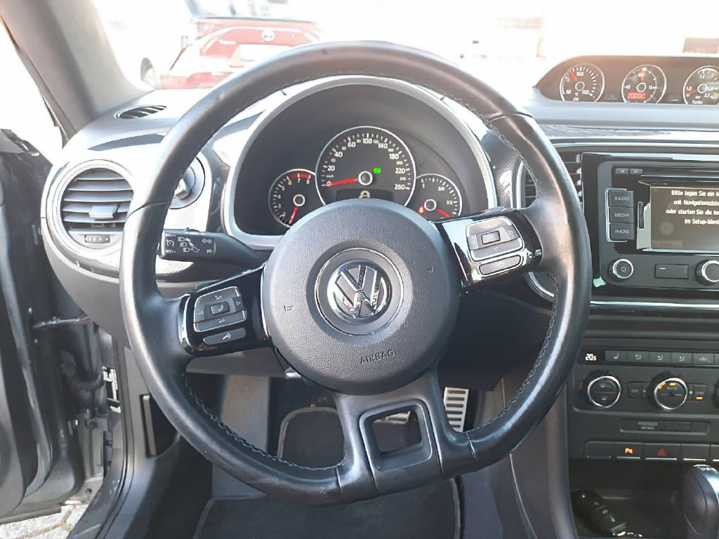 VW Beetle 2.0 TSI Sport DSG-image-10