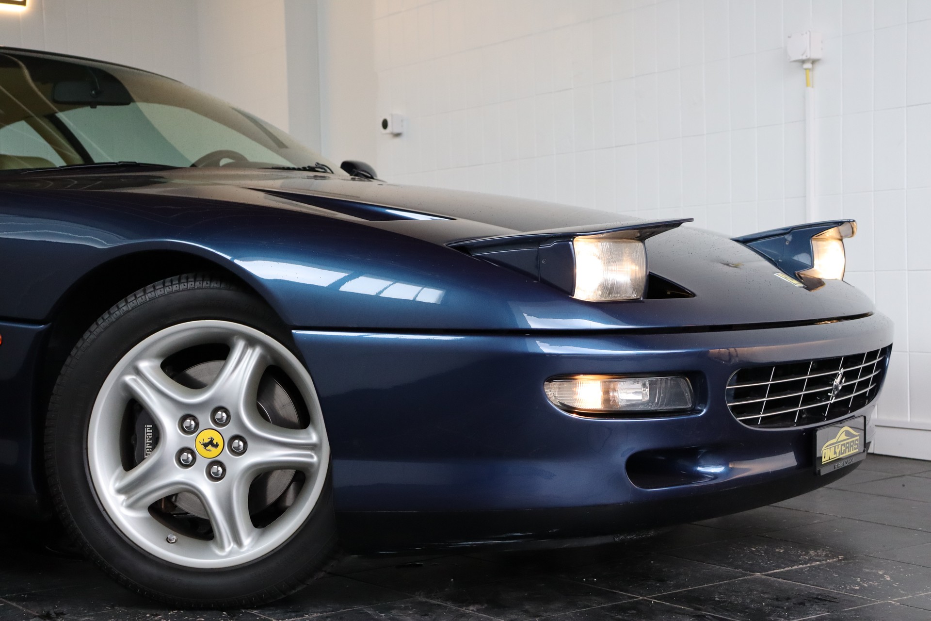 FERRARI 456 GT-showroom-element-1