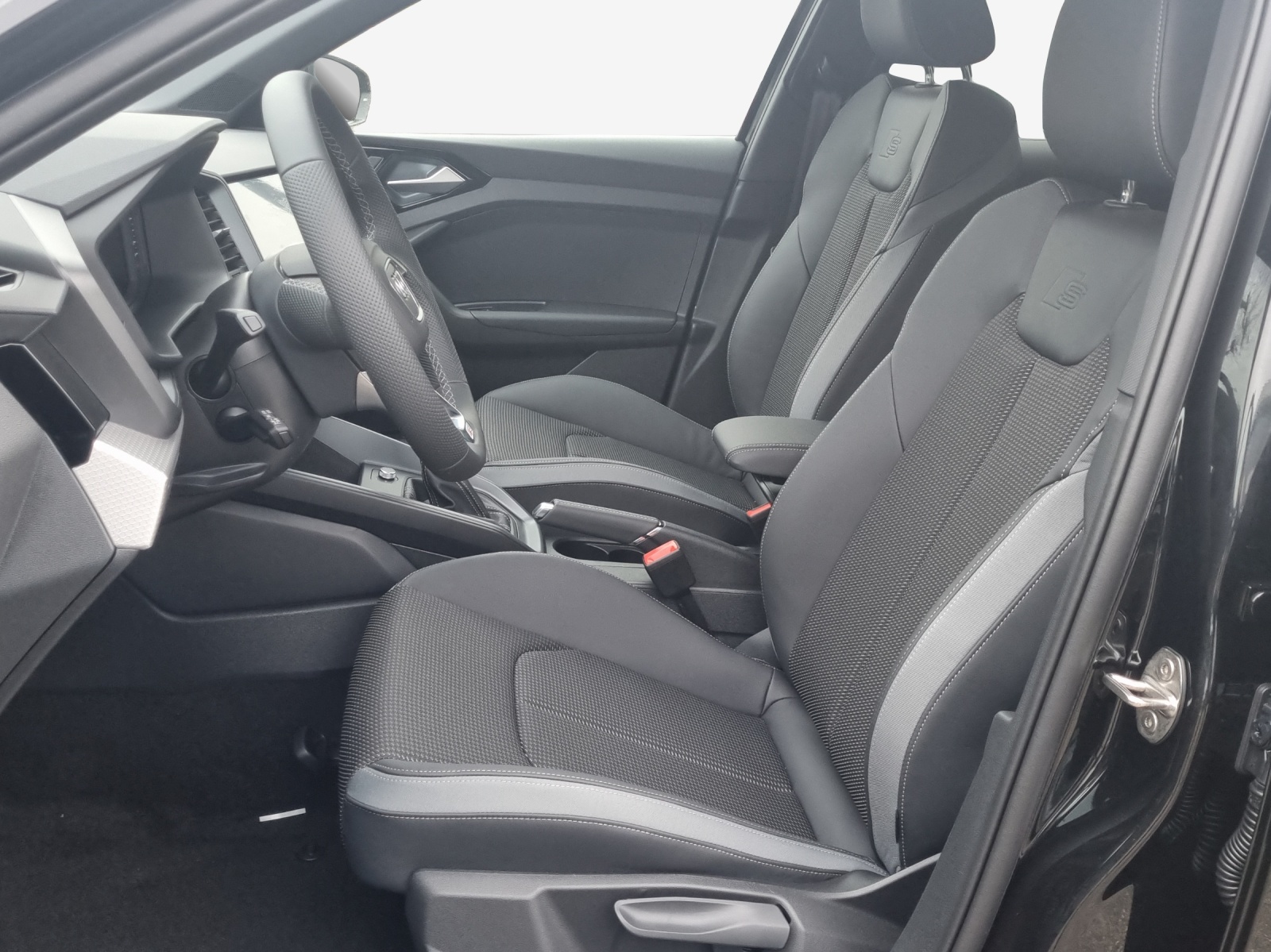 AUDI A1 Sportback 30 TFSI Attraction S-tronic-image-7