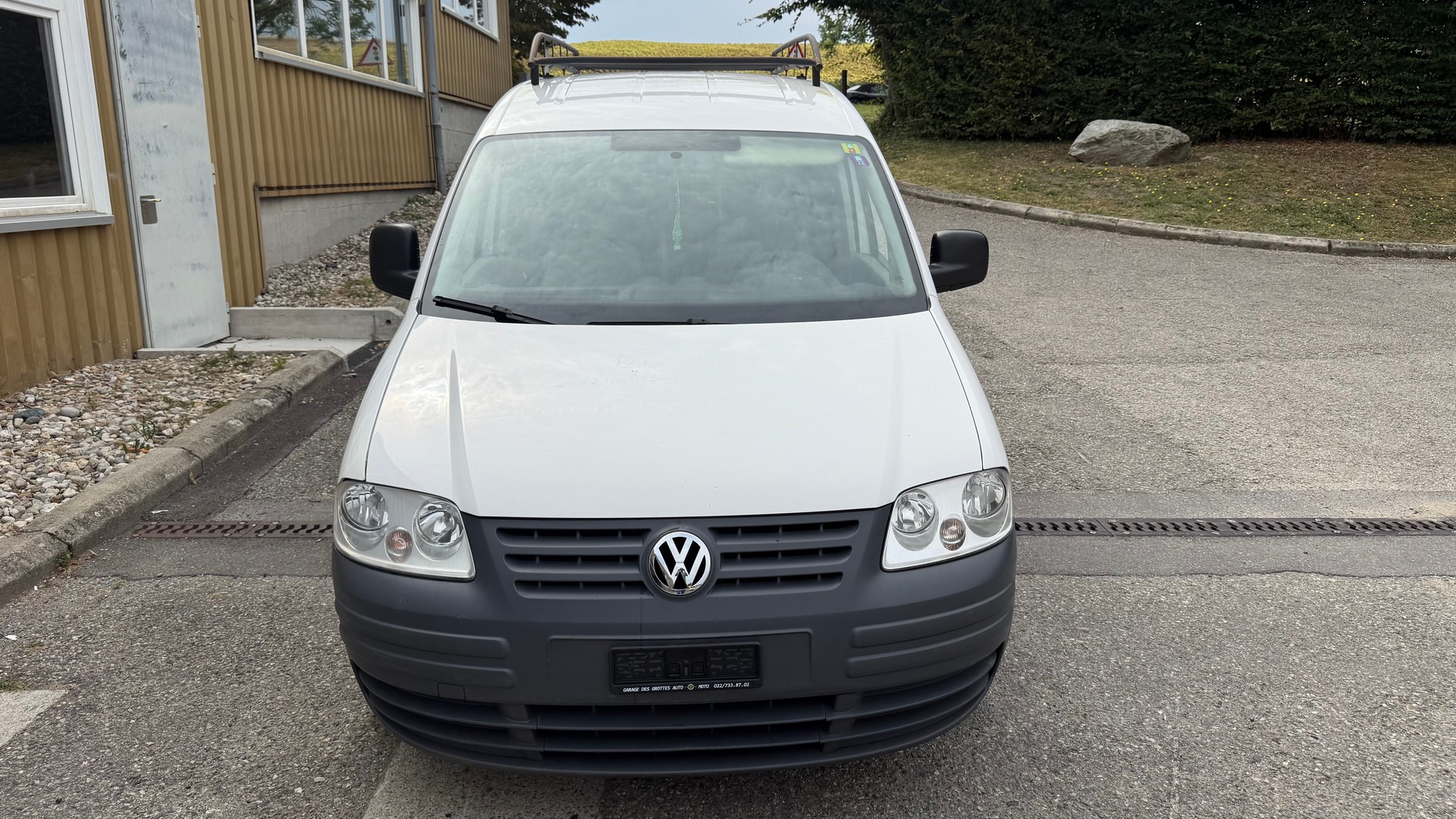 VW Caddy 1.4-image-1