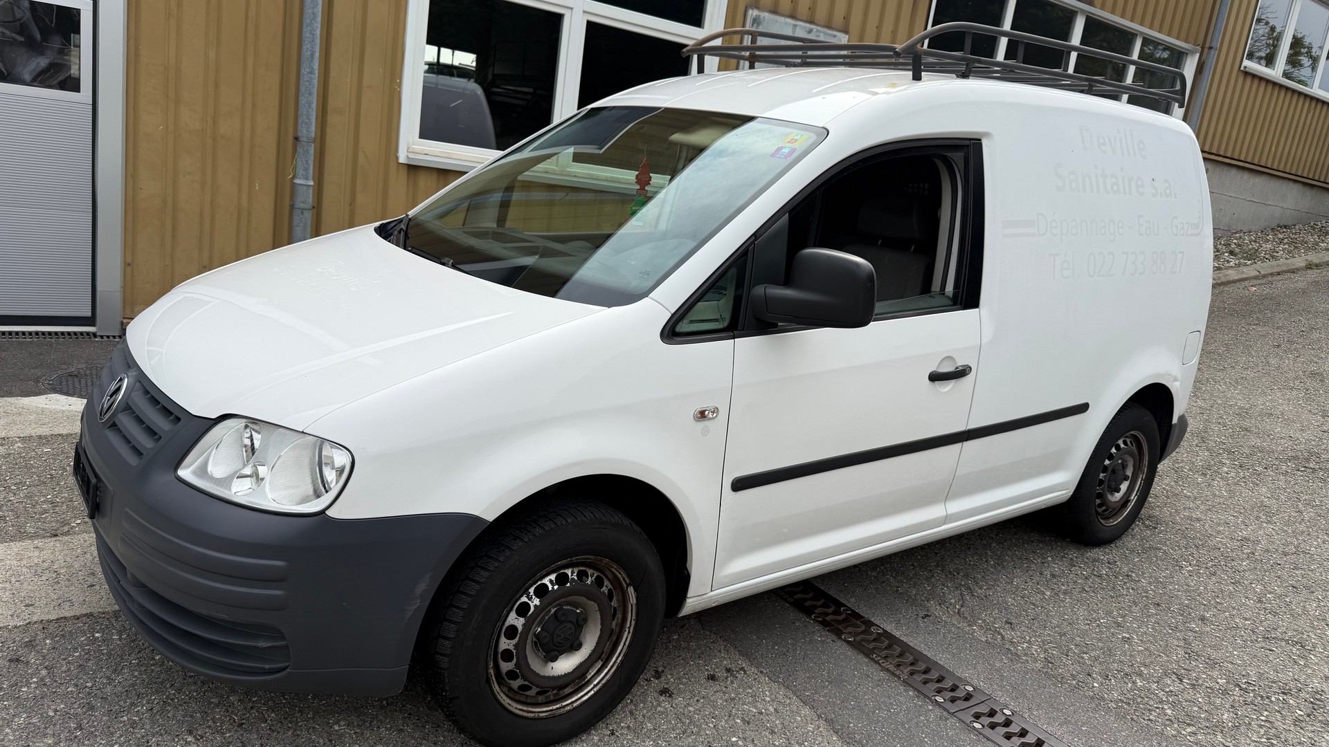 VW Caddy 1.4-image-2