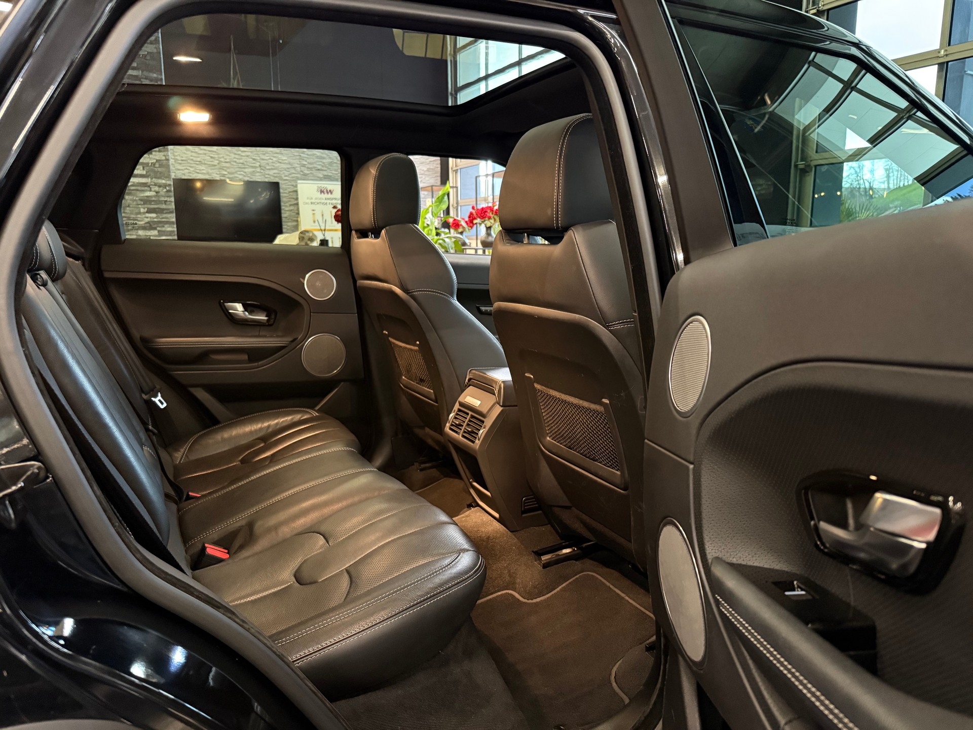 LAND ROVER Range Rover Evoque 2.0 Si4 Dynamic AT9-image-13