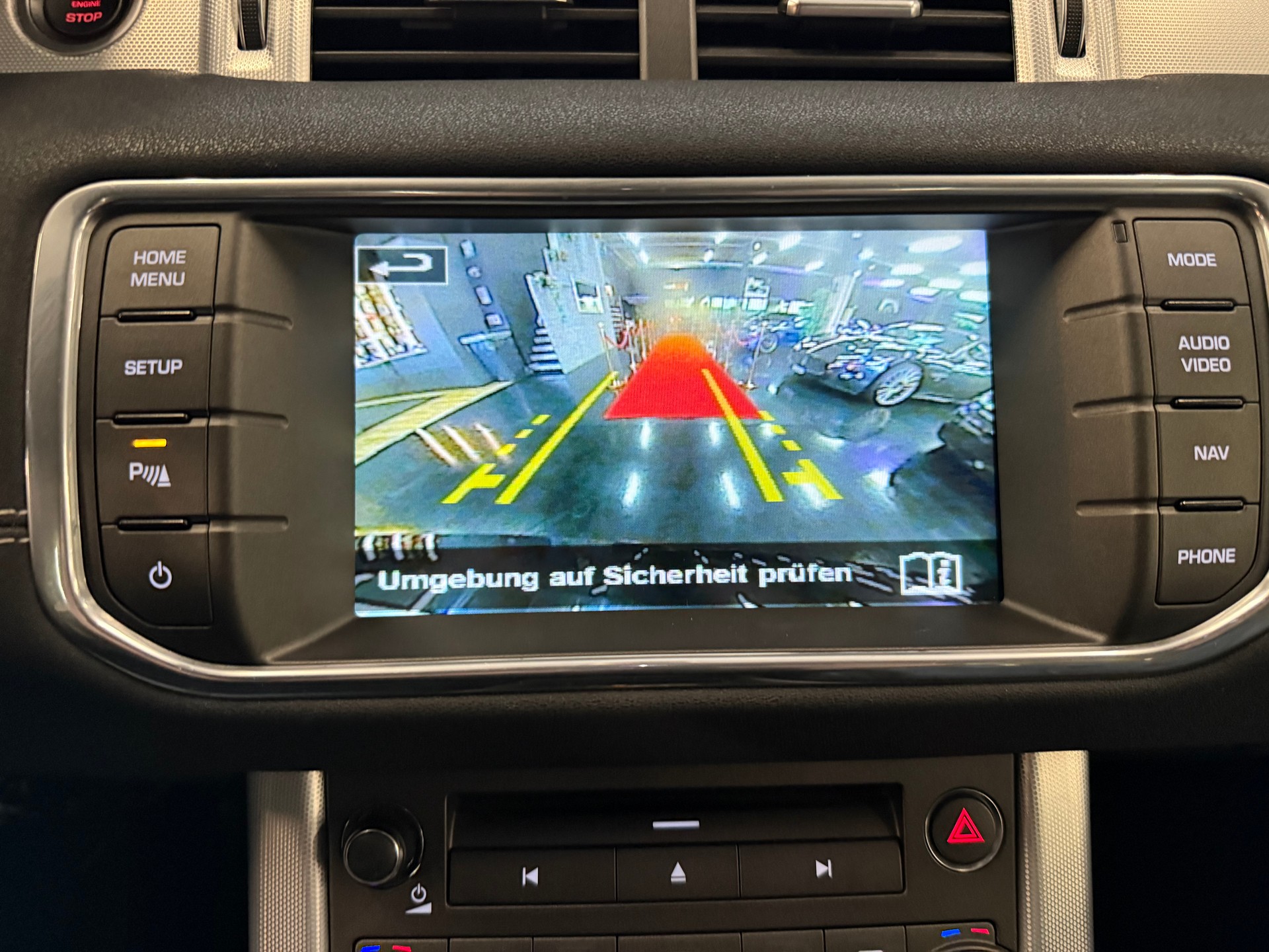 LAND ROVER Range Rover Evoque 2.0 Si4 Dynamic AT9-image-22