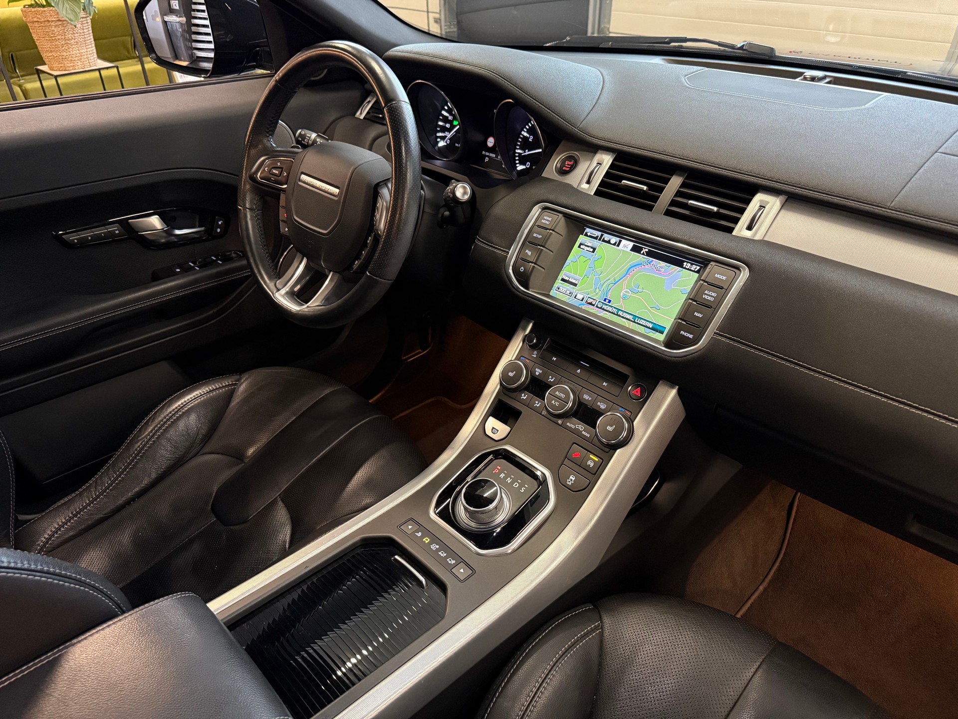 LAND ROVER Range Rover Evoque 2.0 Si4 Dynamic AT9-image-12