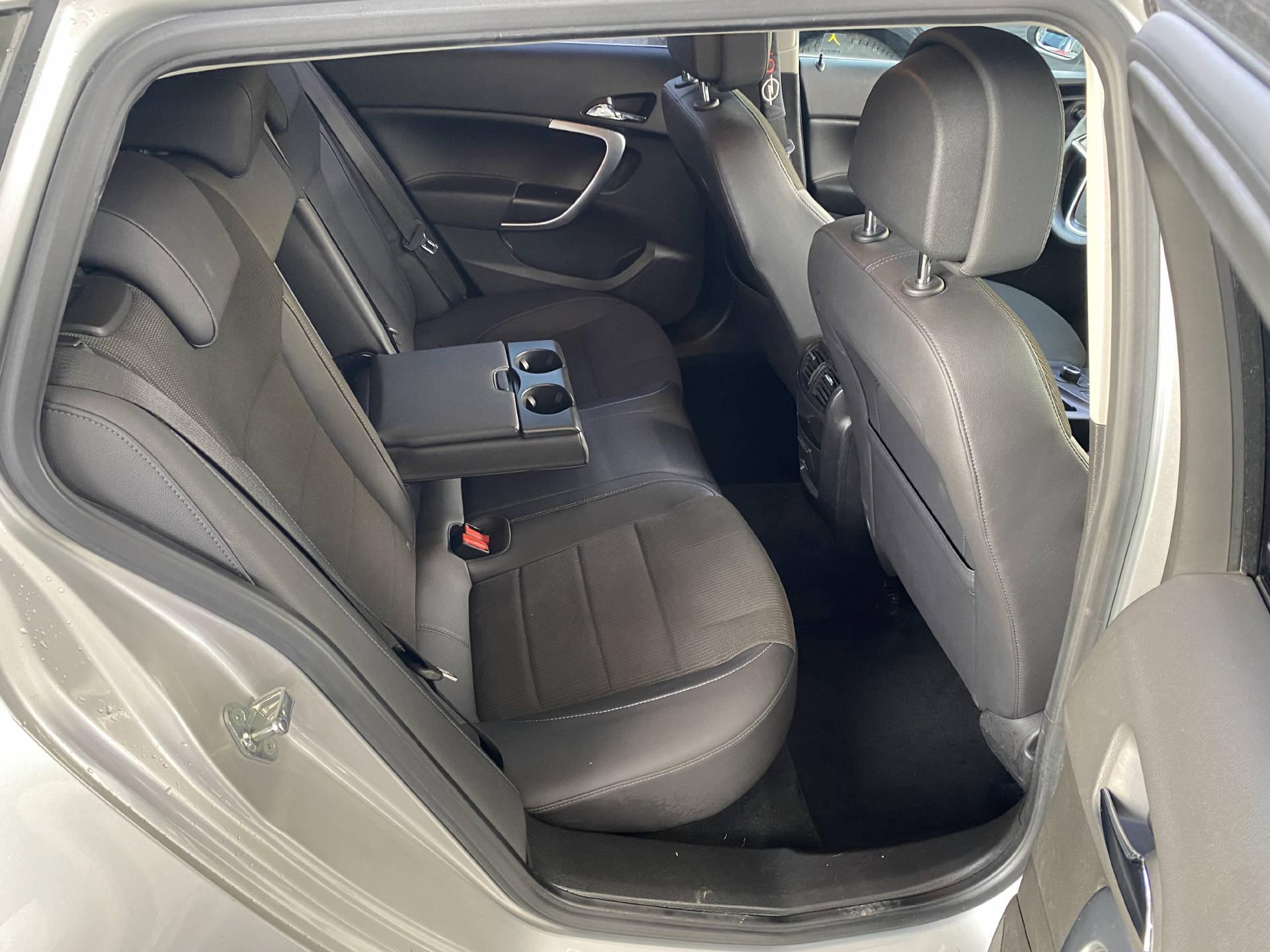 OPEL Insignia Sports Tourer 2.0 CDTi 160 Sport-image-8