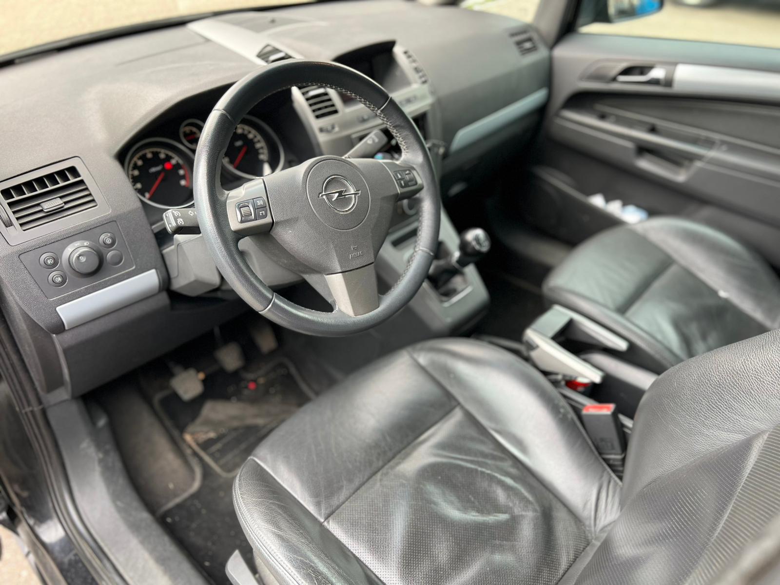 OPEL Zafira 2.2i 16V Enjoy-image-10