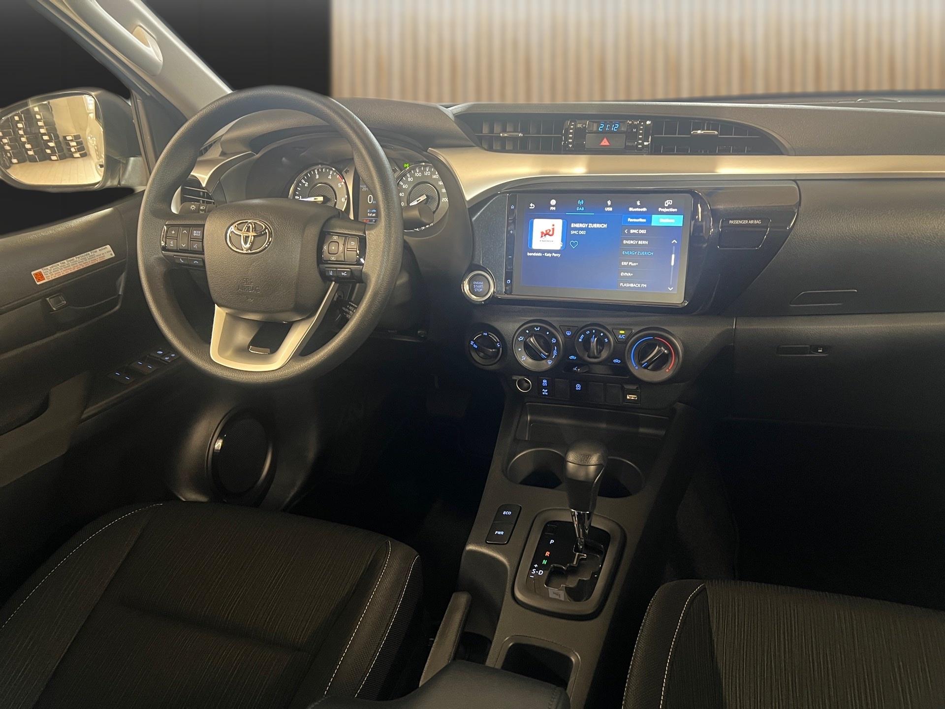 TOYOTA Hilux Double Cab.-Pick-up 2.4 D-4D 150 Comfort-image-13