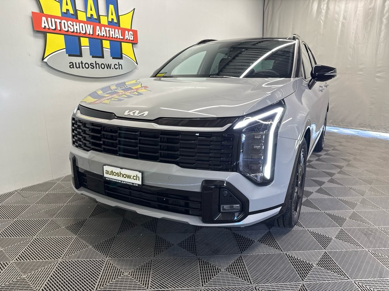 KIA Sportage 1.6T-GDi PHEV GT-Line-image-17