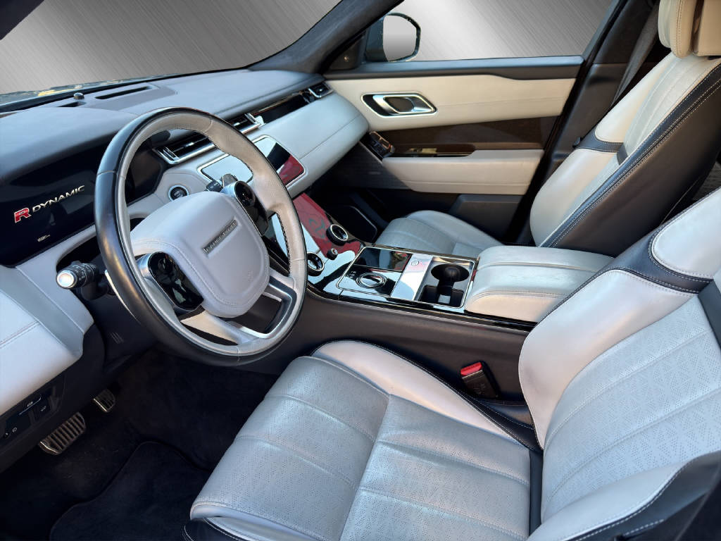 LAND ROVER Range Rover Velar 3.0 D 300 First Edition-image-8