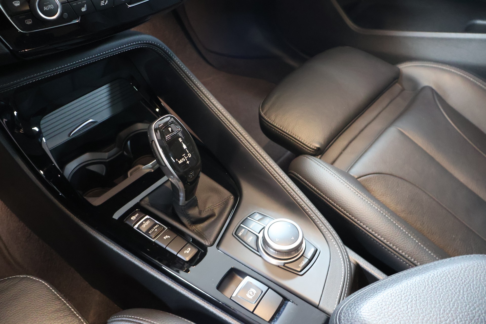 BMW X1 xDrive 25d M Sport Steptronic-image-13