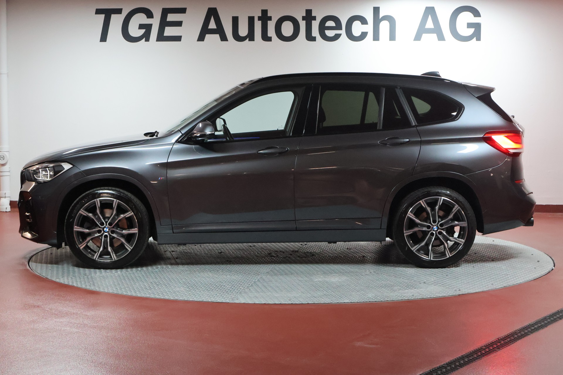 BMW X1 xDrive 25d M Sport Steptronic-image-3