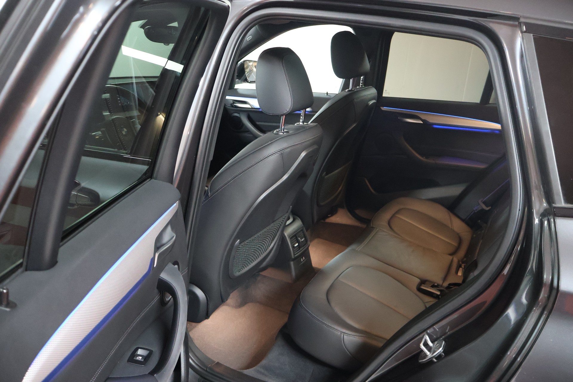 BMW X1 xDrive 25d M Sport Steptronic-image-18