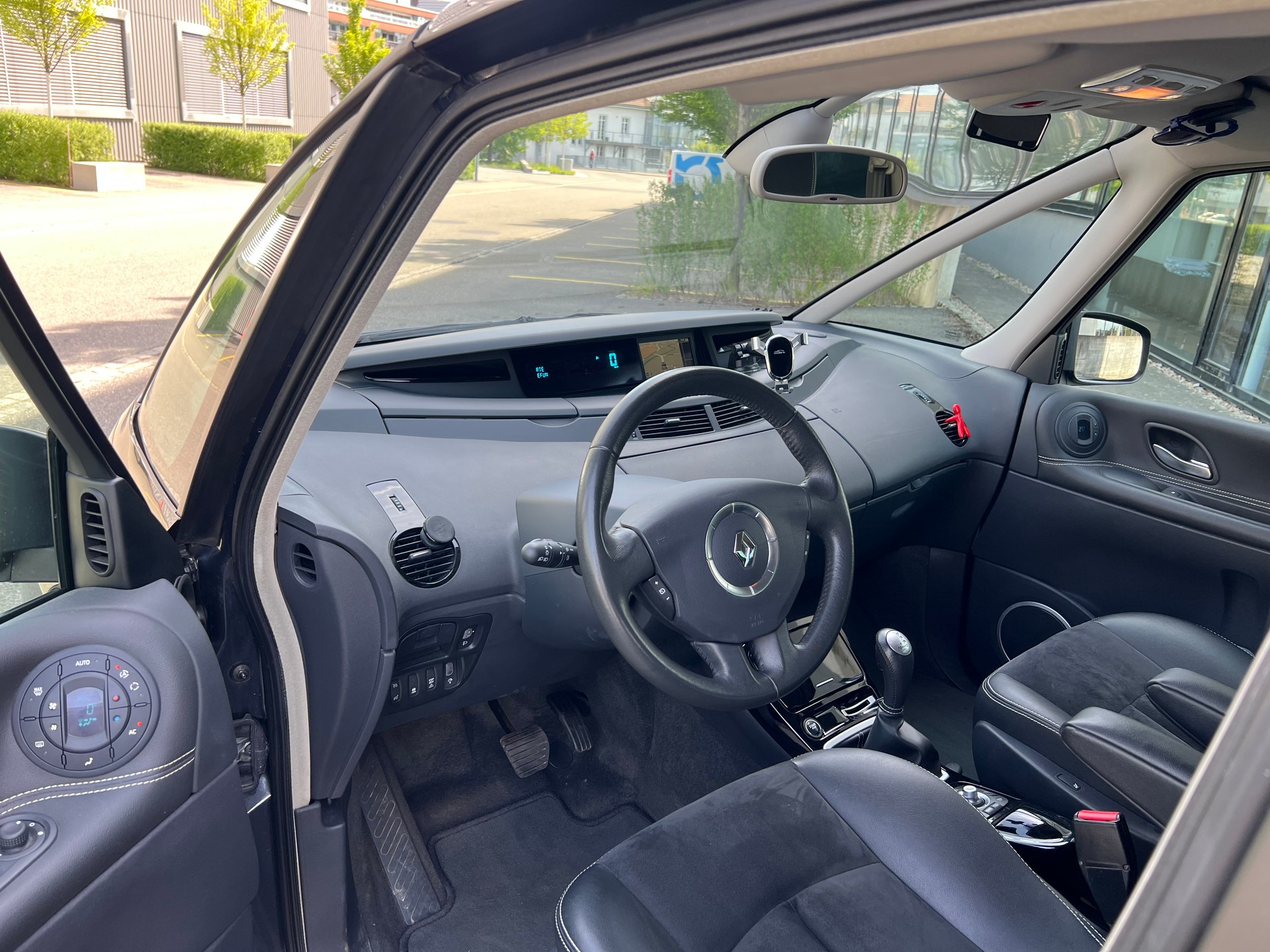 RENAULT Grand Espace 2.0 dCi 175 DPF Dynamique-image-7