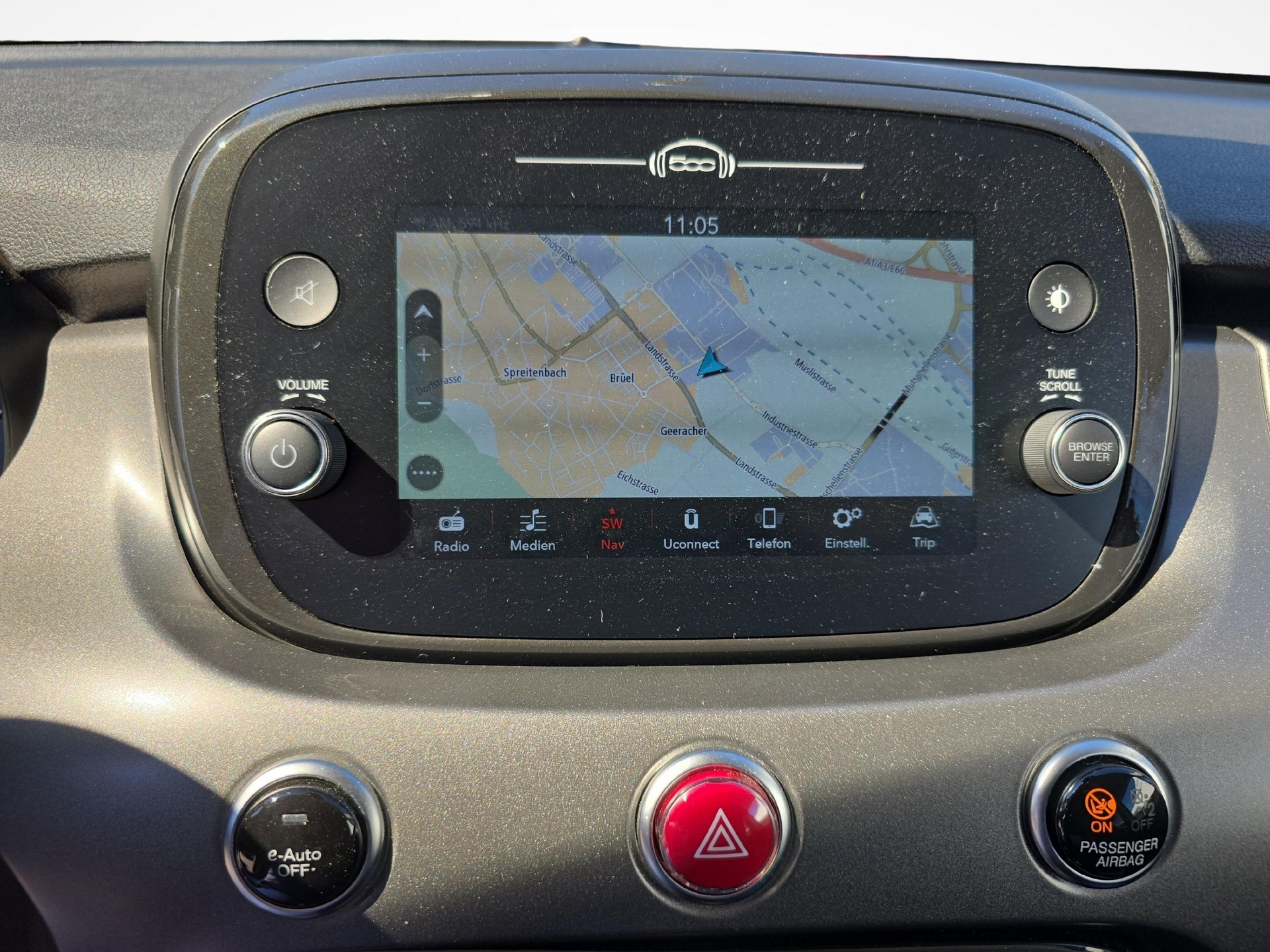 FIAT 500 X 1.5 Hybrid Dolcevita Swiss Edition-image-13