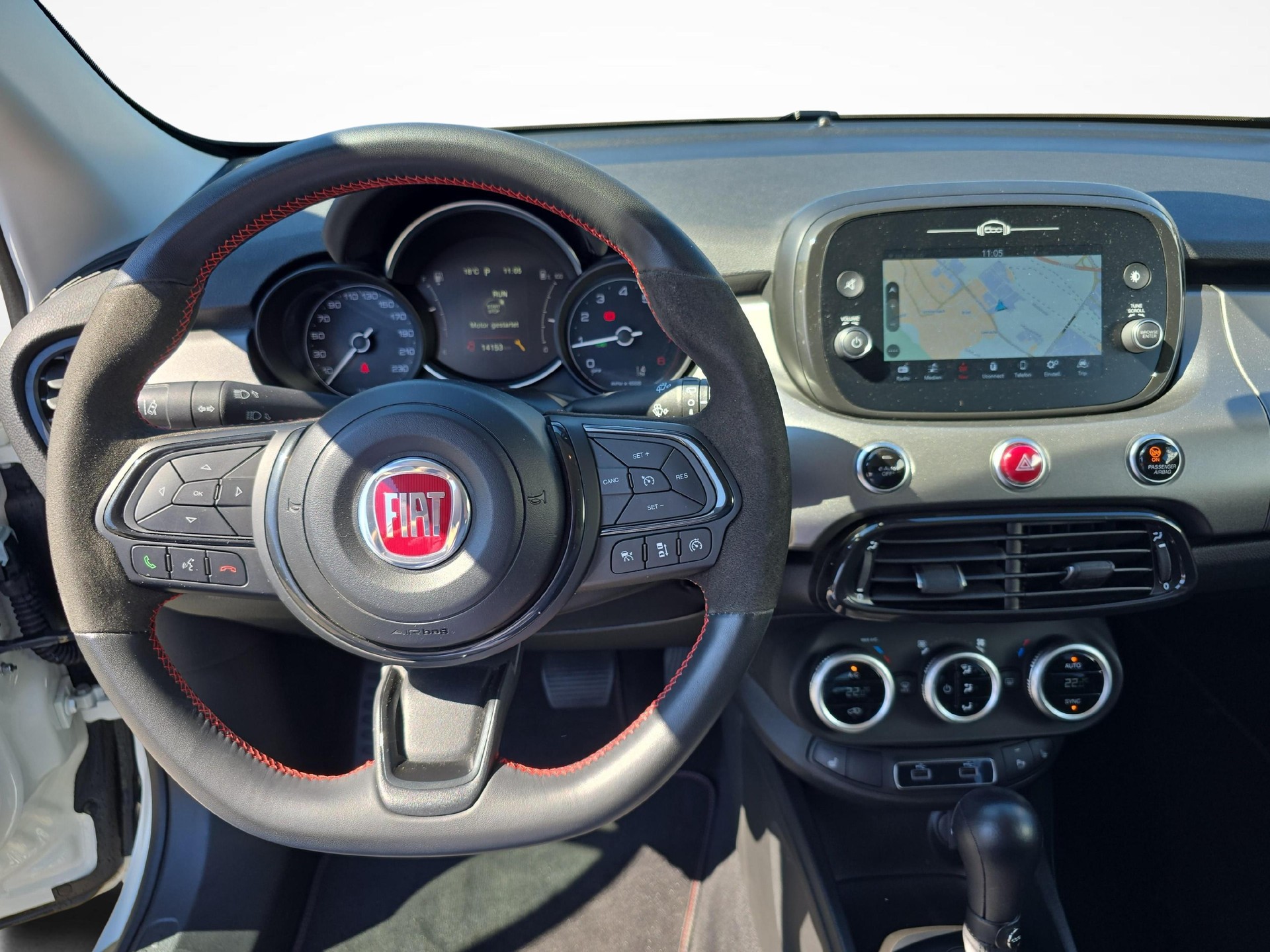FIAT 500 X 1.5 Hybrid Dolcevita Swiss Edition-image-12