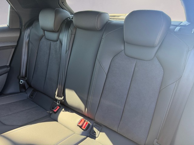 AUDI A1 Sportback 30 TFSI S Line Attraction S-tronic-image-15