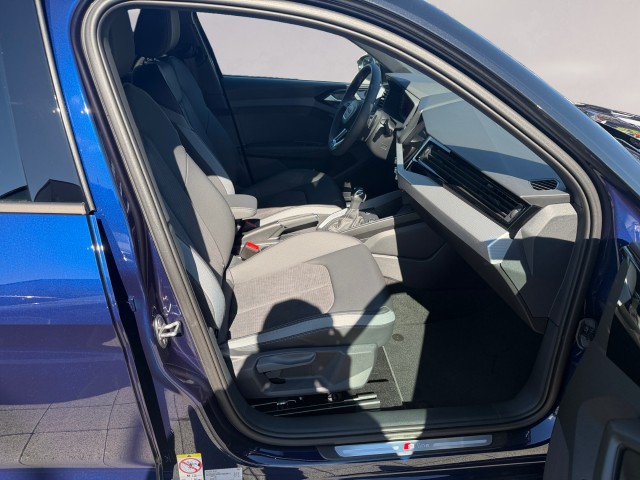 AUDI A1 Sportback 30 TFSI S Line Attraction S-tronic-image-16