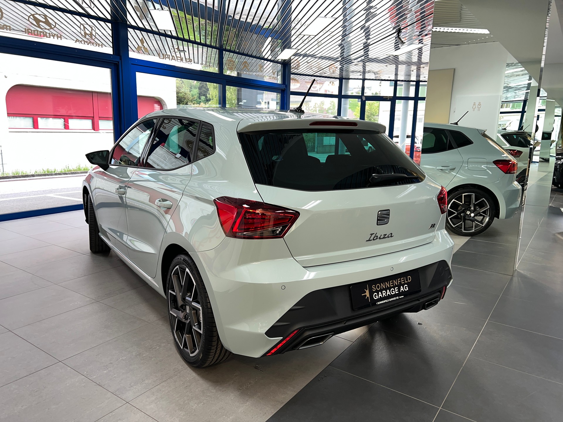 SEAT Ibiza 1.5 EcoTSI FR DSG / Neustes Modell / 5 Jahre Garantie-image-4
