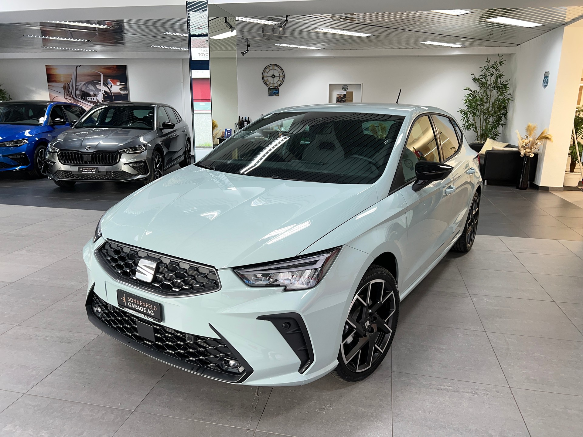 SEAT Ibiza 1.5 EcoTSI FR DSG / Neustes Modell / 5 Jahre Garantie-image-2