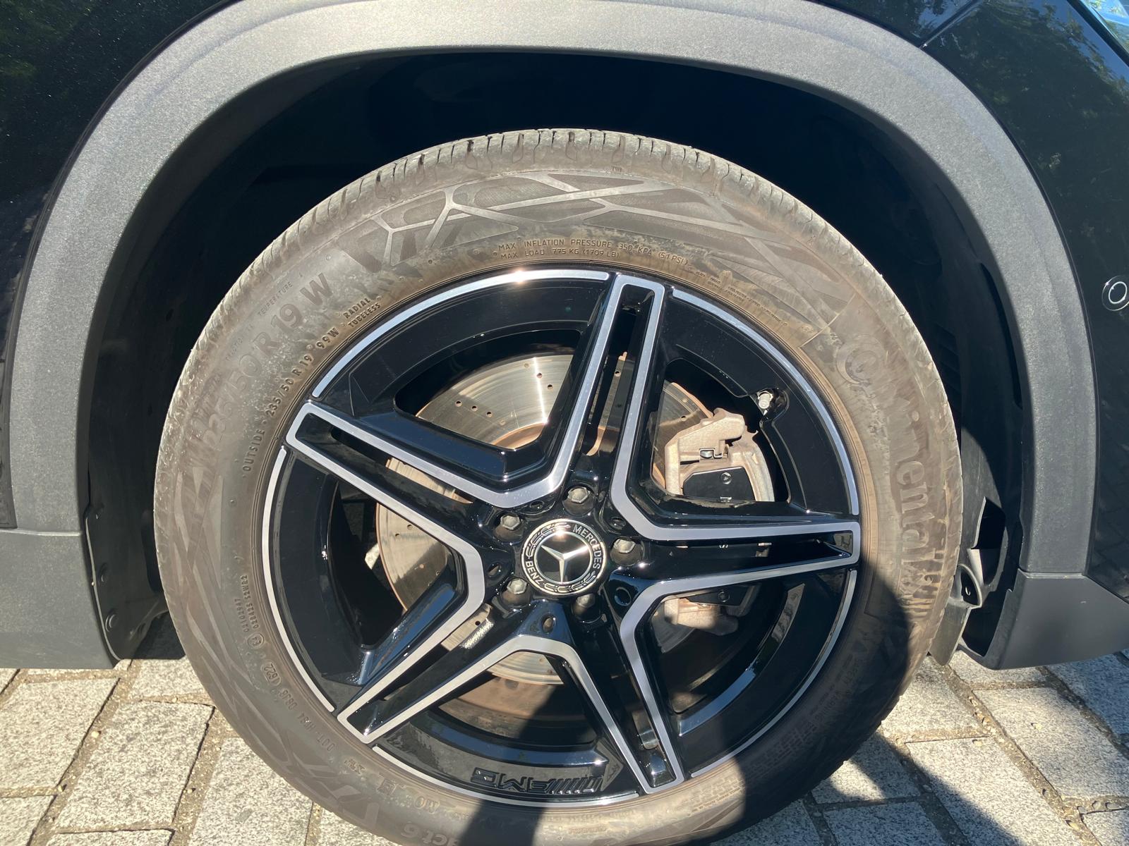 MERCEDES-BENZ GLA 250 AMG Line 4matic-image-18