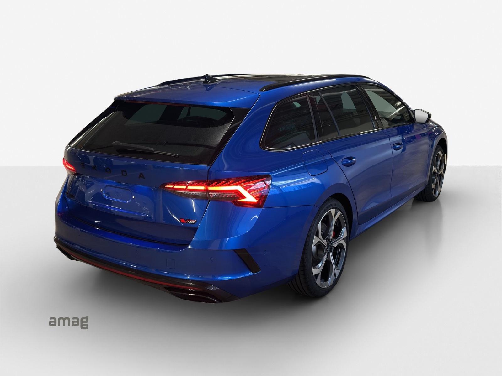 SKODA Octavia Combi 2.0 TSI DSG RS-image-8