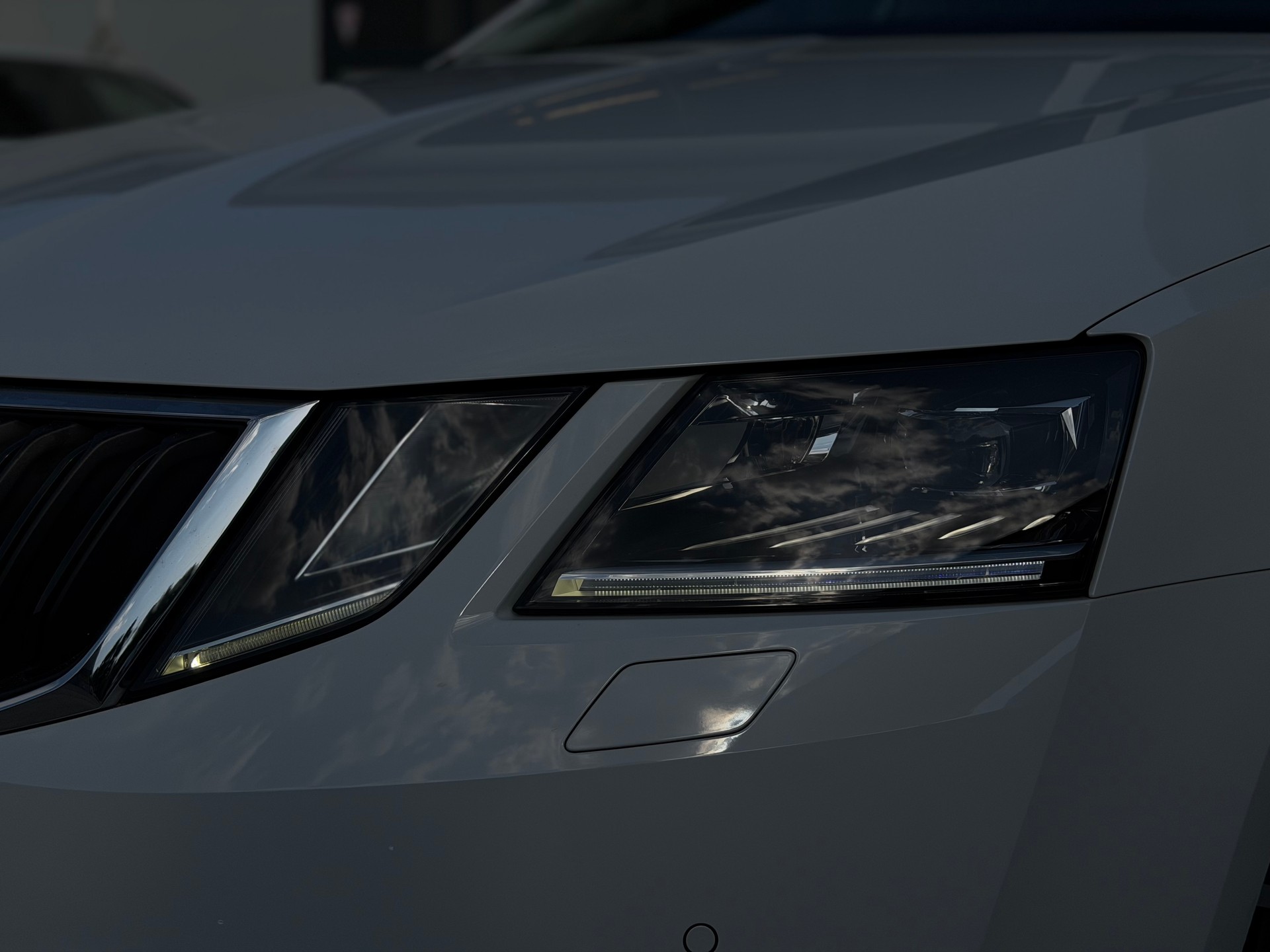 SKODA Octavia Combi 2.0 TDI Ambition 4x4 AHK 2.0T-image-7