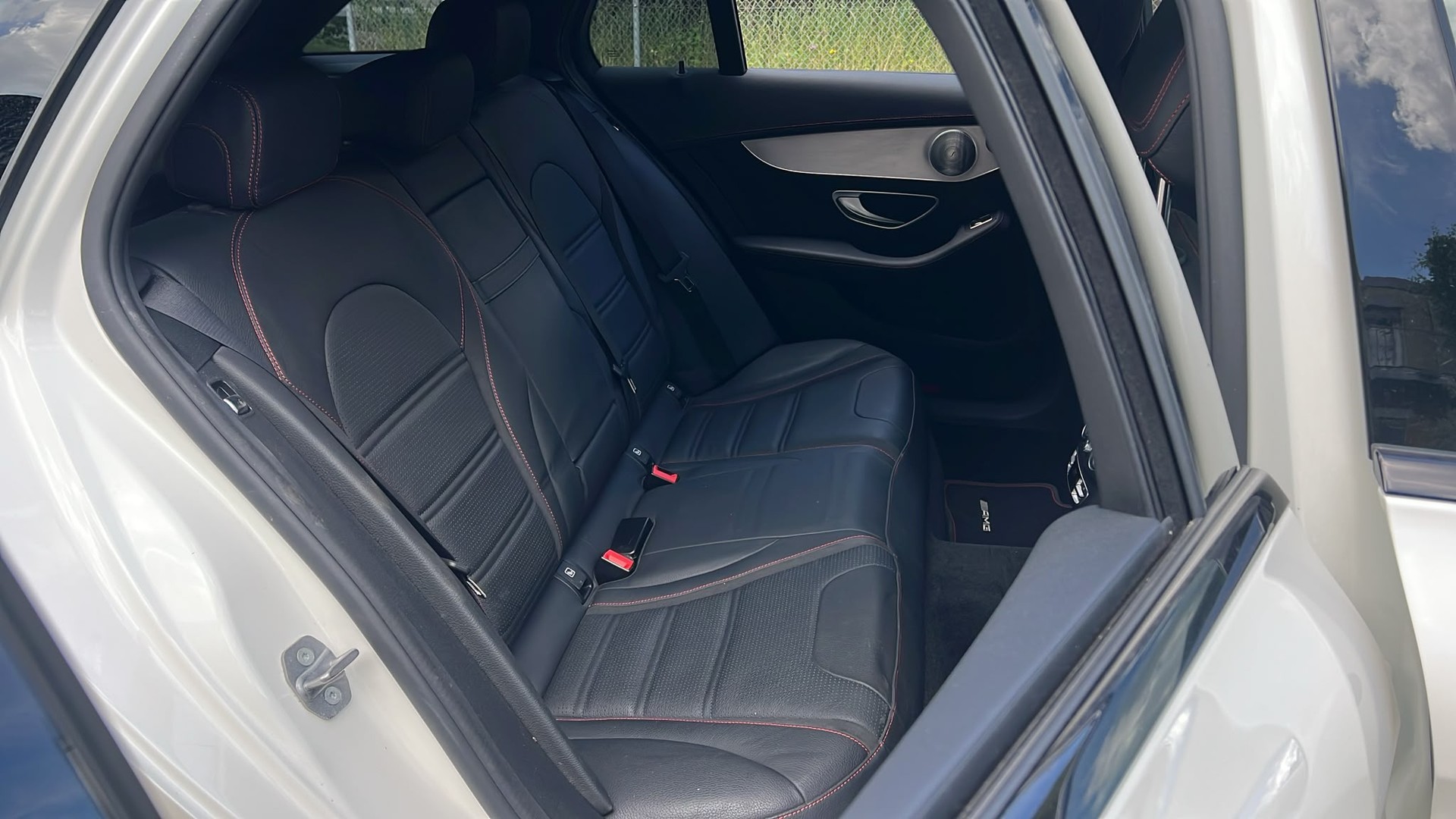 MERCEDES-BENZ C 43 AMG 4Matic 9G-Tronic-image-24