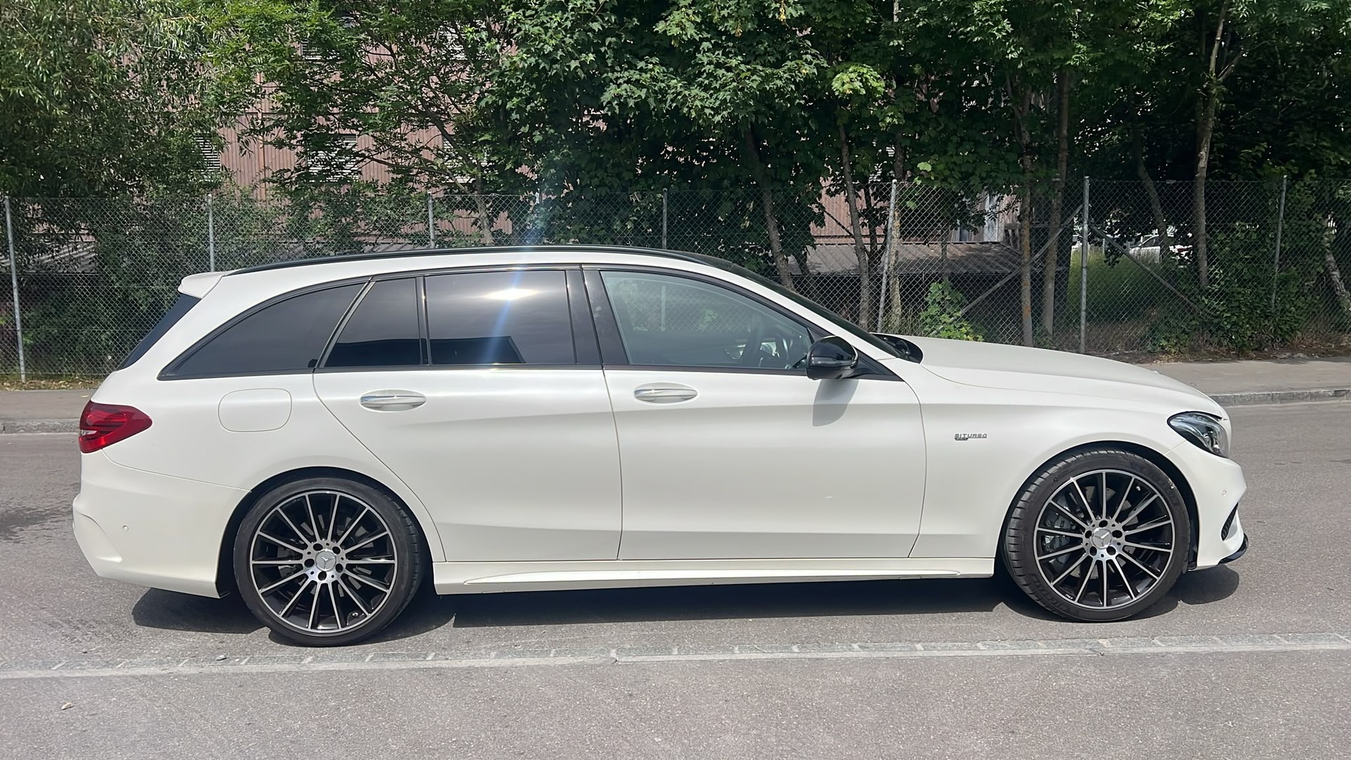 MERCEDES-BENZ C 43 AMG 4Matic 9G-Tronic-image-4