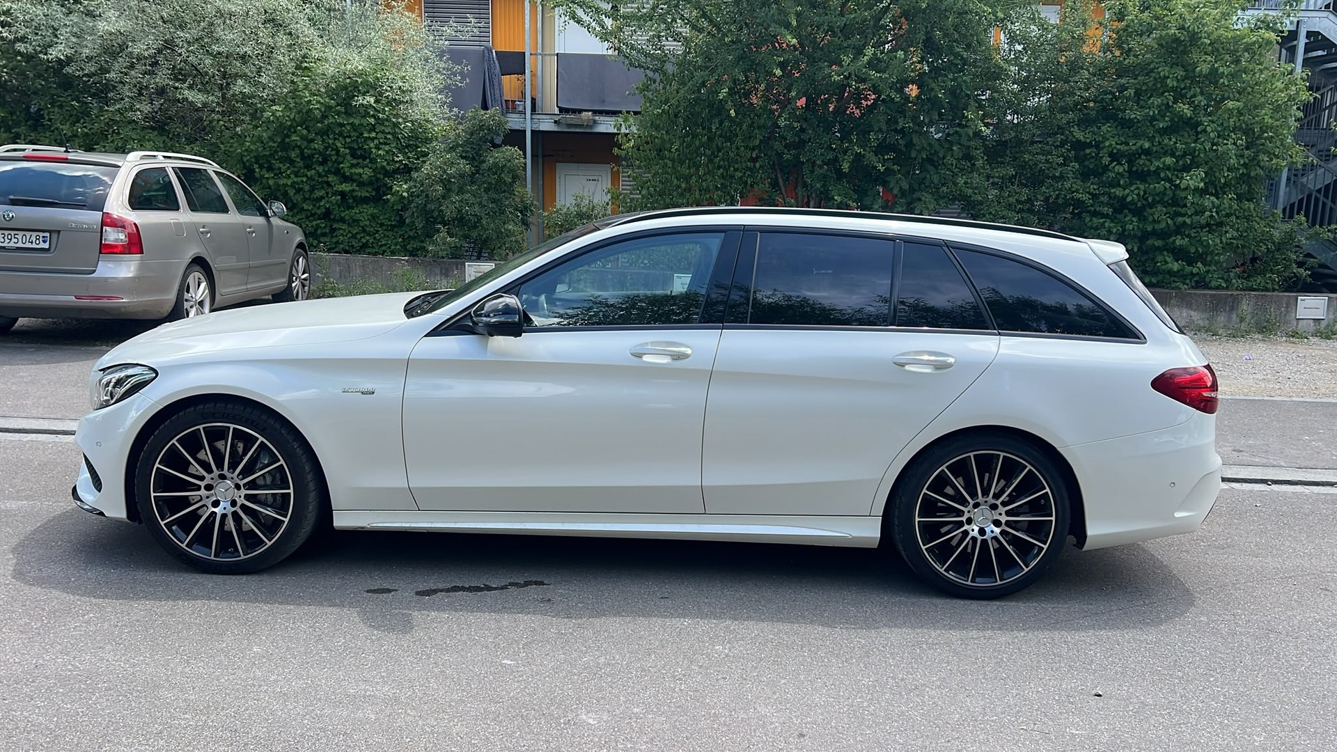 MERCEDES-BENZ C 43 AMG 4Matic 9G-Tronic-showroom-element-3