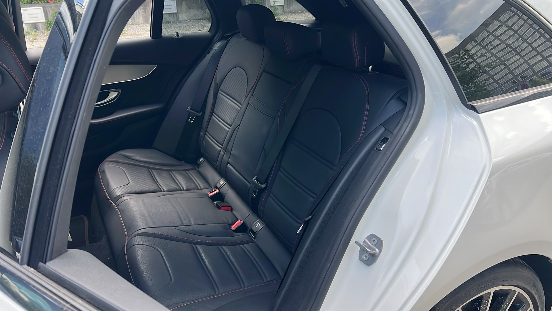 MERCEDES-BENZ C 43 AMG 4Matic 9G-Tronic-image-23