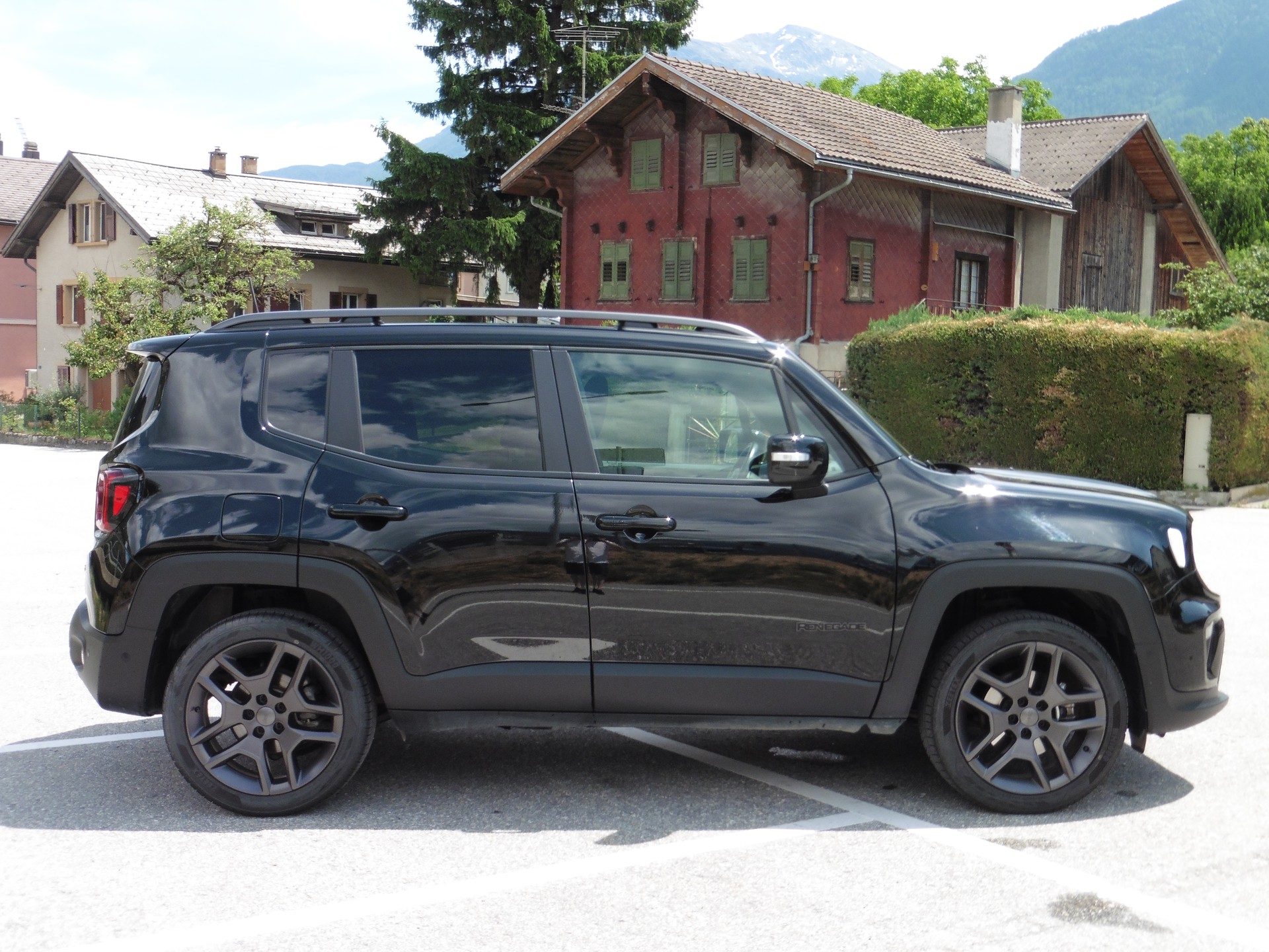 JEEP Renegade 1.3 Turbo S AWD-image-11