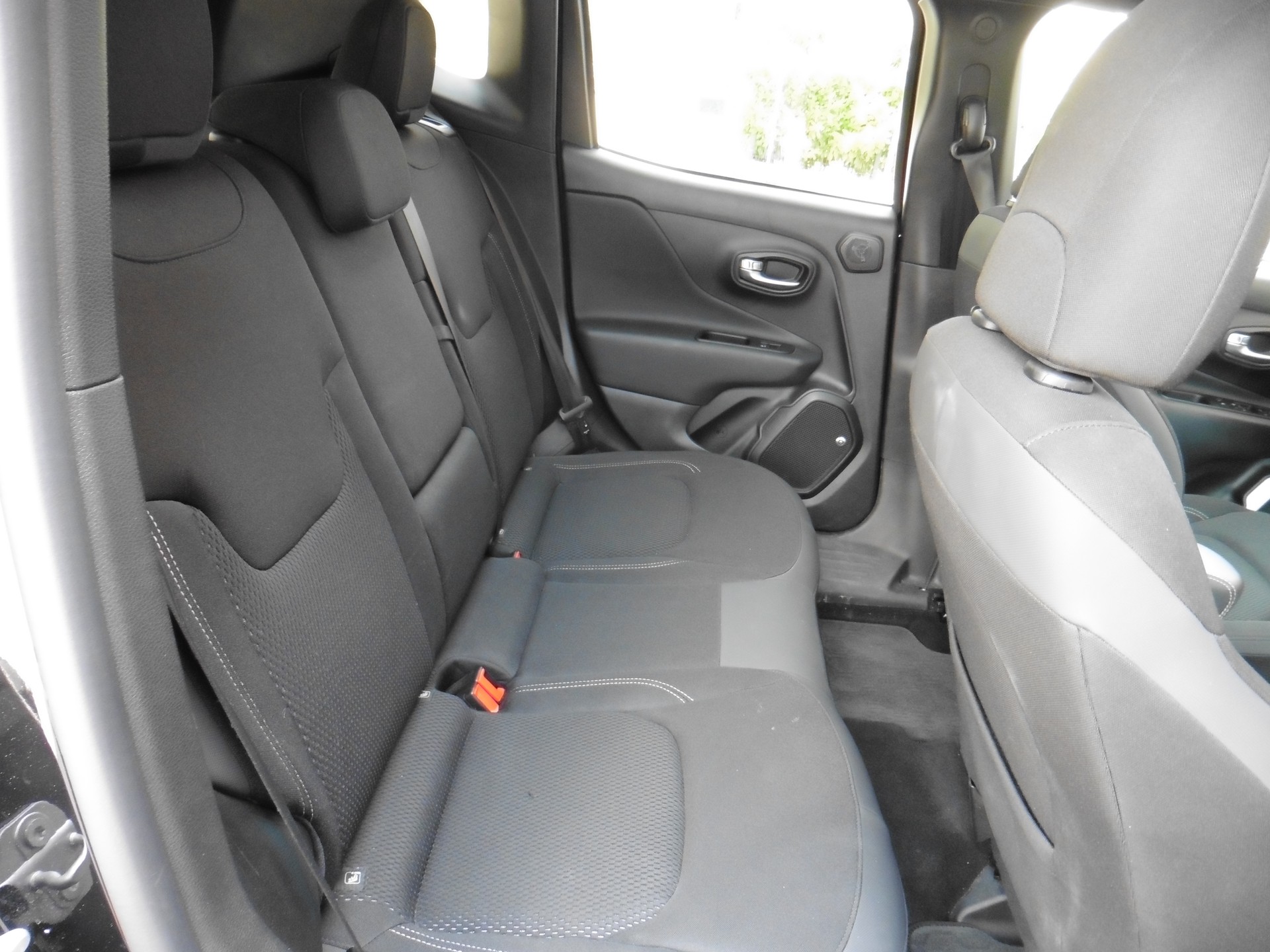 JEEP Renegade 1.3 Turbo S AWD-image-23