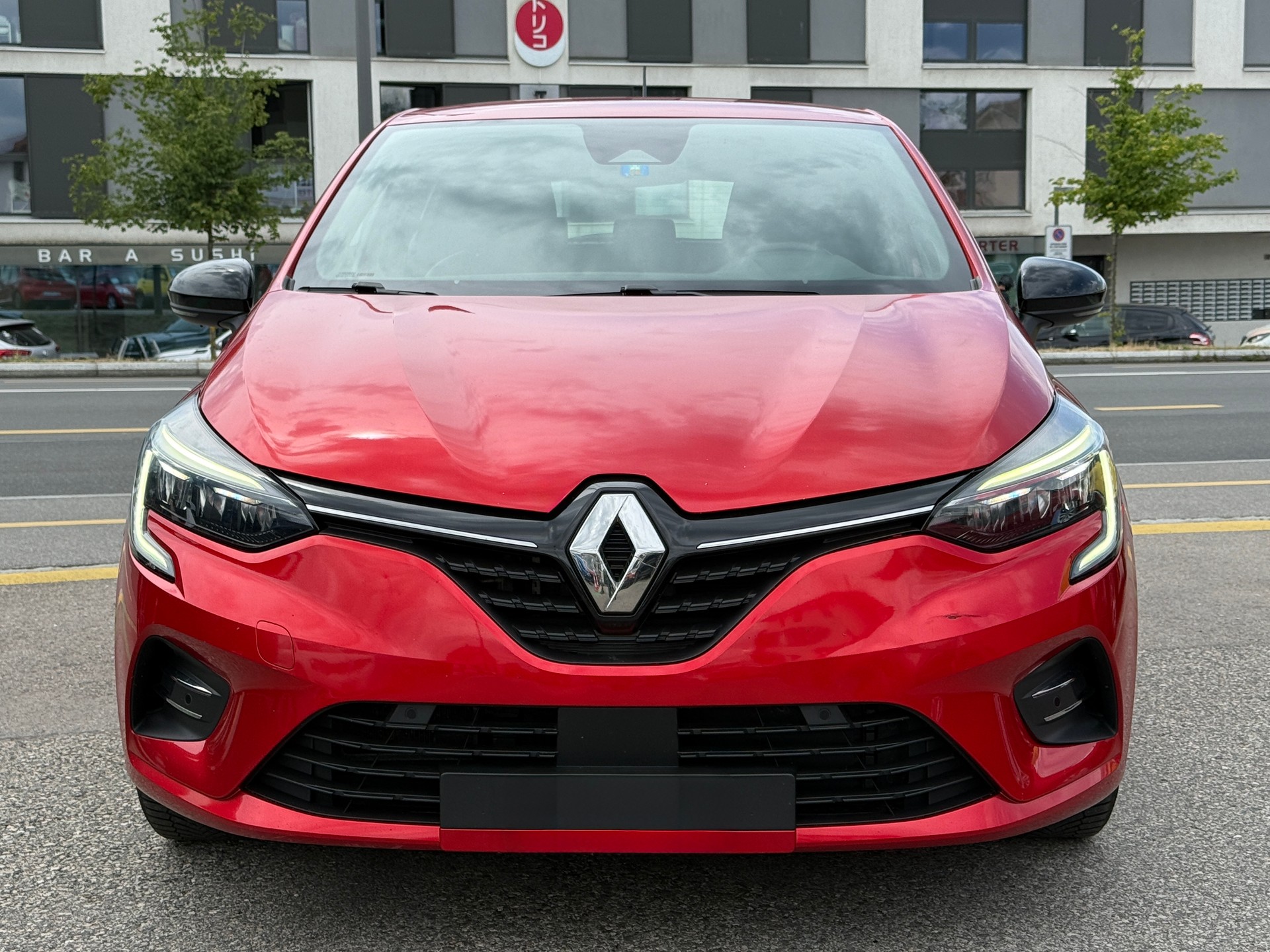 RENAULT Clio 1.6 E-Tech Intens-showroom-element-1