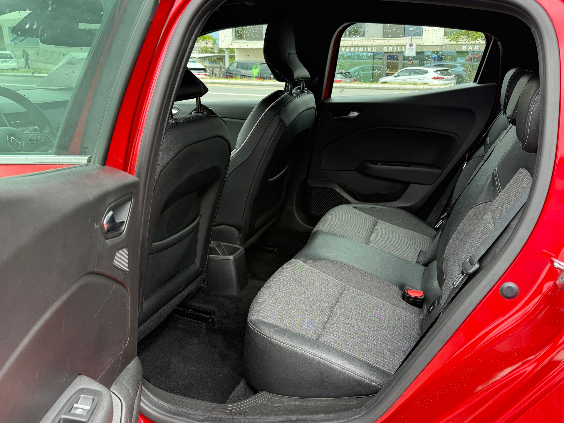 RENAULT Clio 1.6 E-Tech Intens-image-26