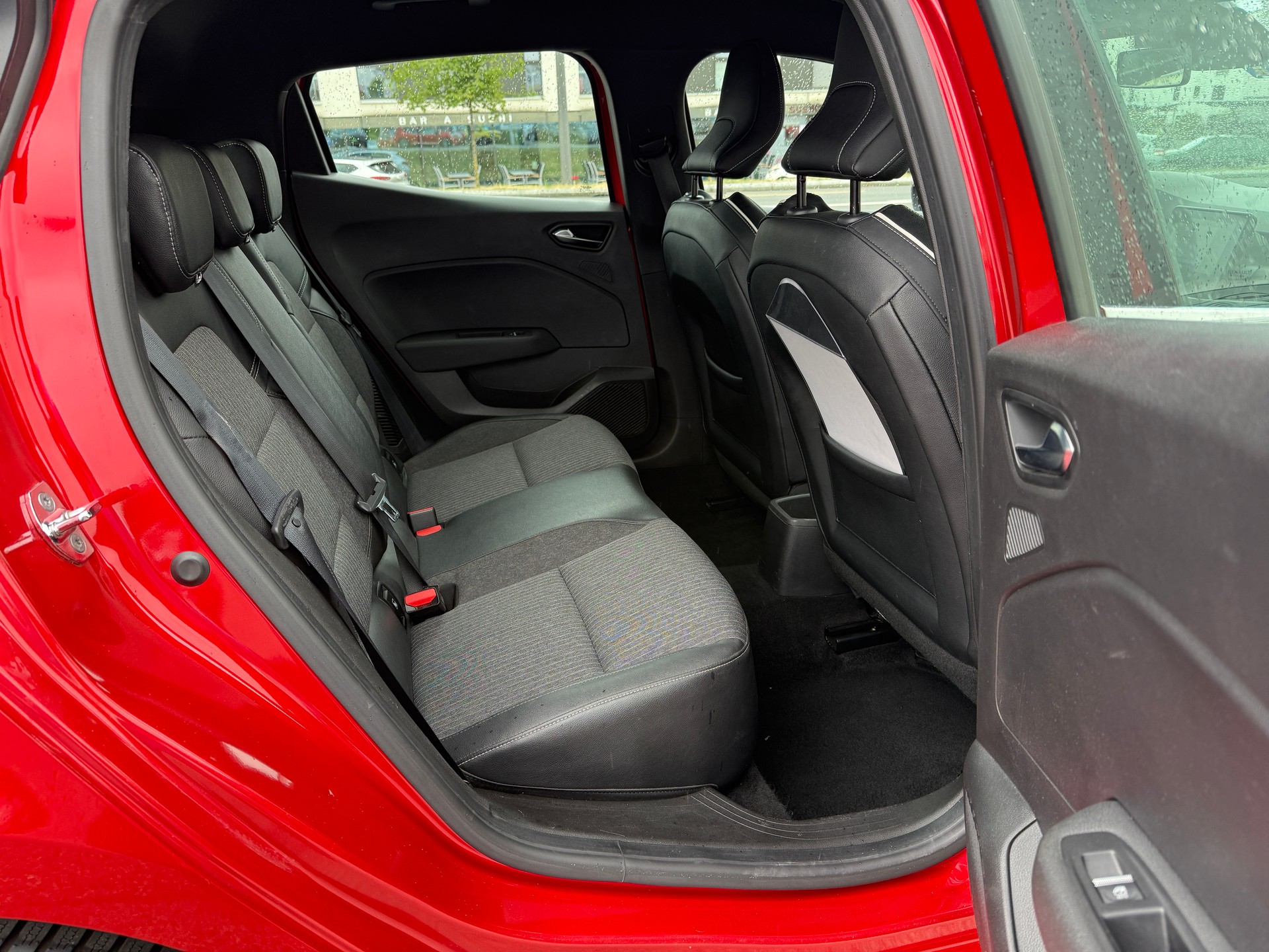 RENAULT Clio 1.6 E-Tech Intens-image-25