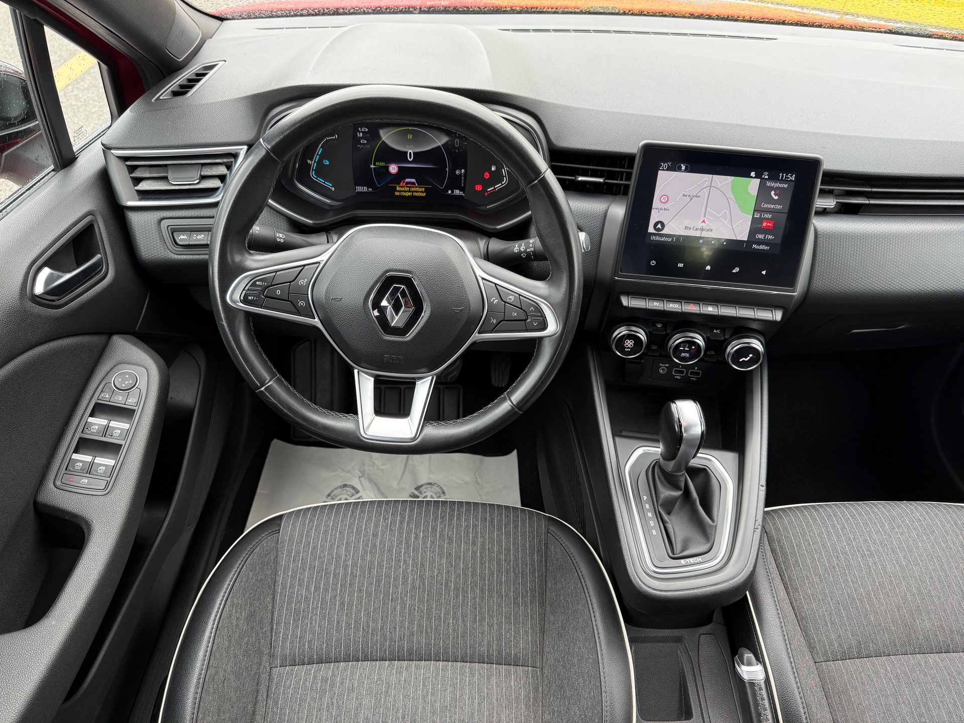 RENAULT Clio 1.6 E-Tech Intens-image-23