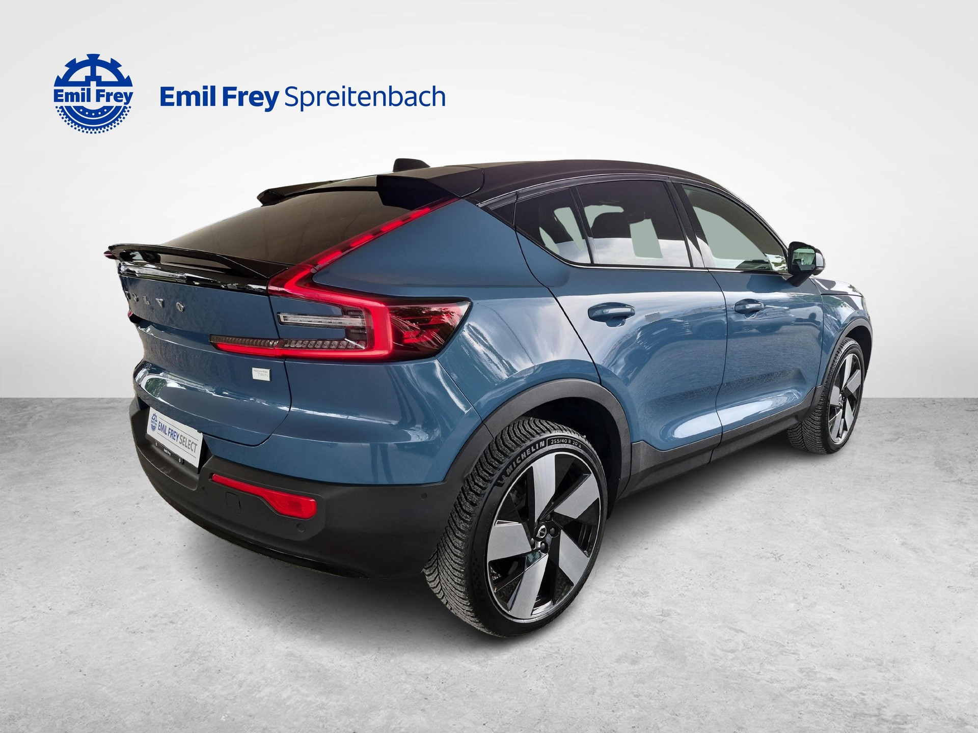 VOLVO C40 P8 Twin Recharge AWD-image-5