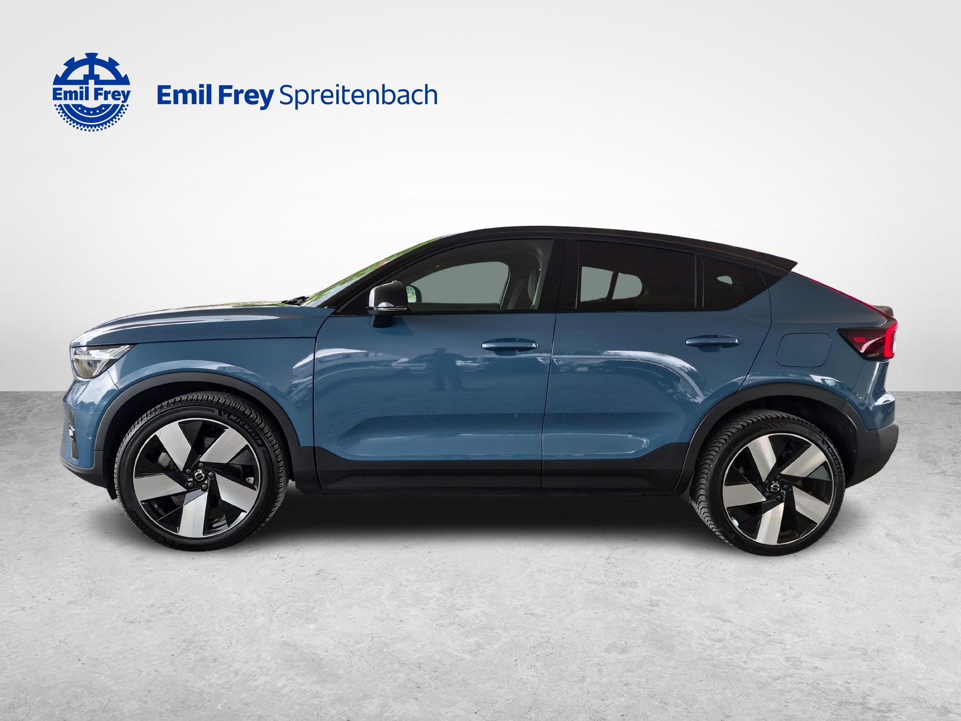 VOLVO C40 P8 Twin Recharge AWD-image-2