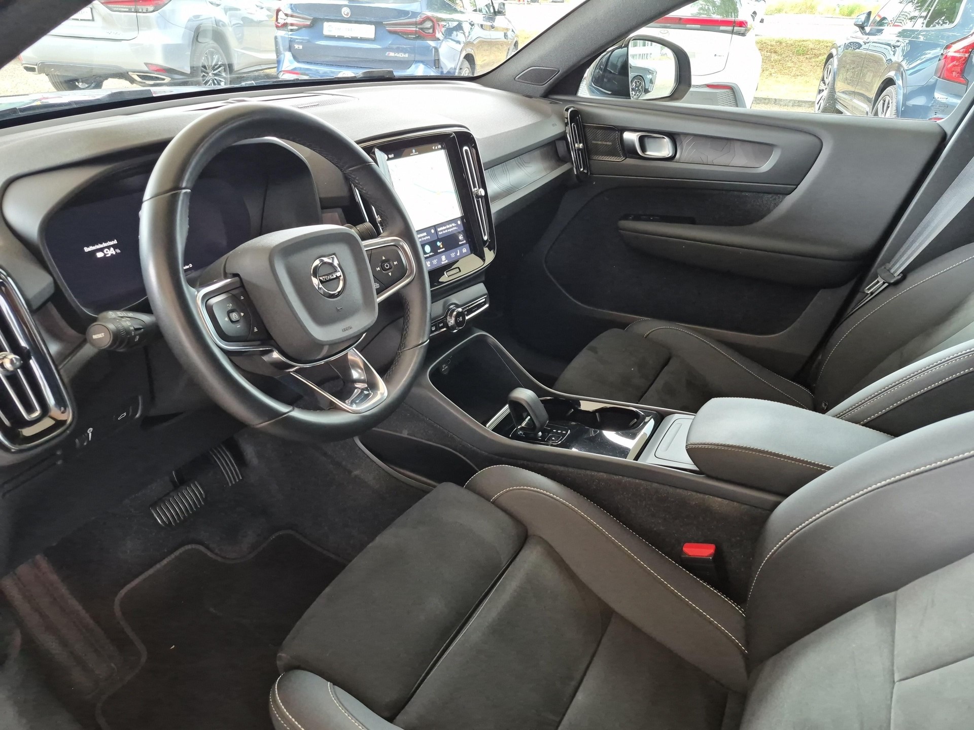 VOLVO C40 P8 Twin Recharge AWD-image-13