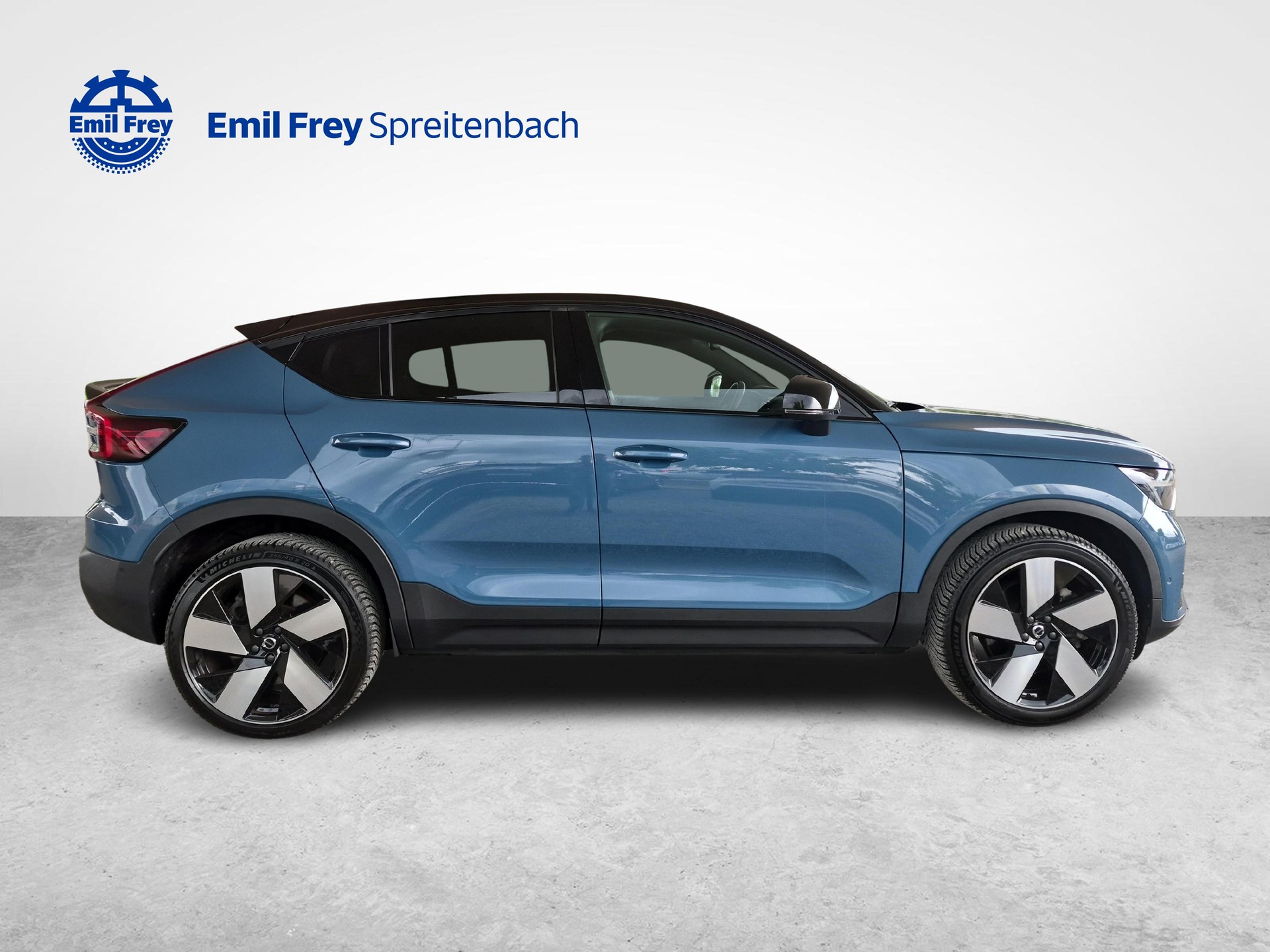 VOLVO C40 P8 Twin Recharge AWD-image-6